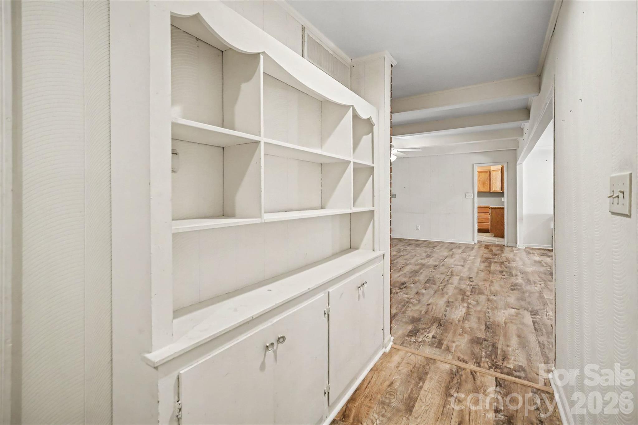 Single Family Residence at 402 Sunset Circle, Dallas, photo 41 of 46
