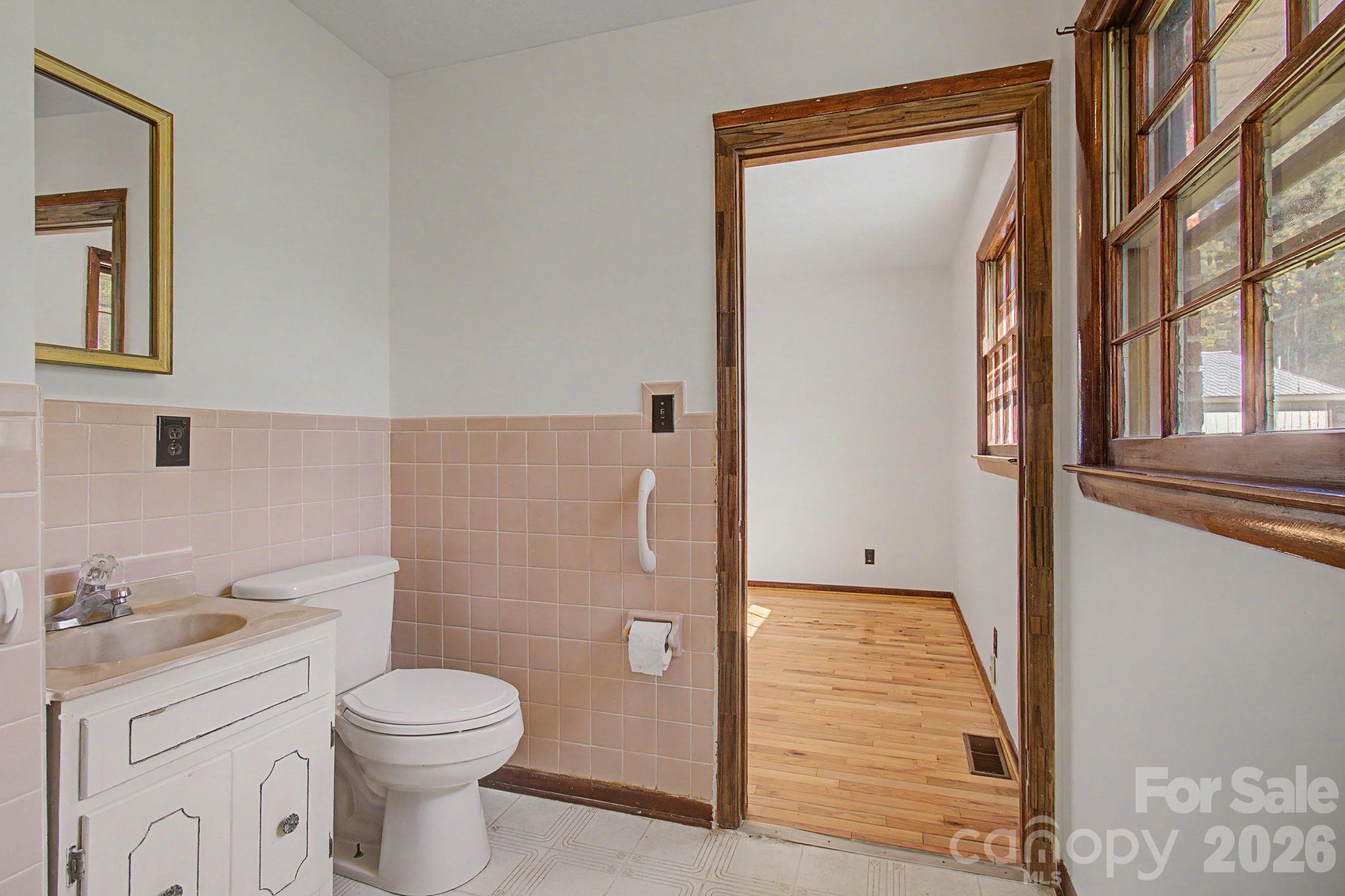 Primary half bath - 188 Pinner Road, Arden
