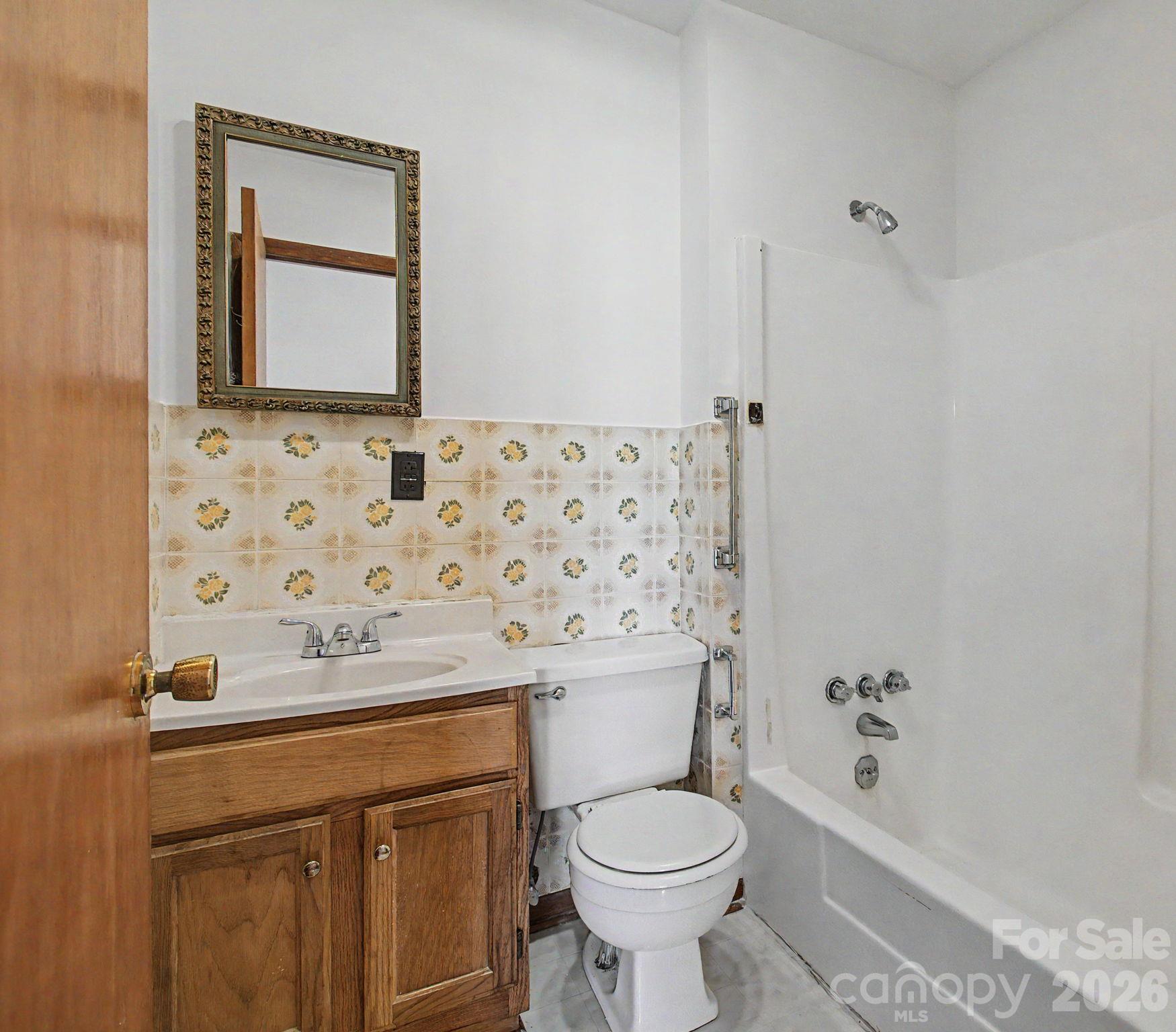 Full Bathroom - 188 Pinner Road, Arden