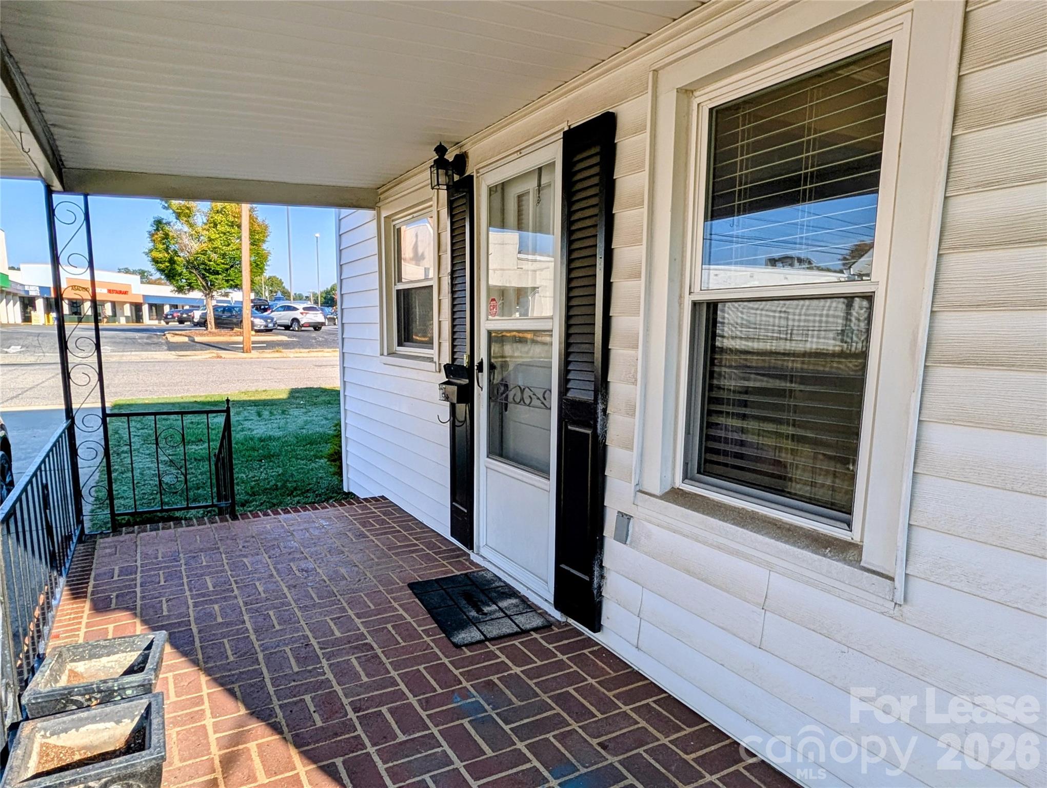 Single Family Residence at 119 Ridgeway Avenue, Statesville, photo 3 of 12