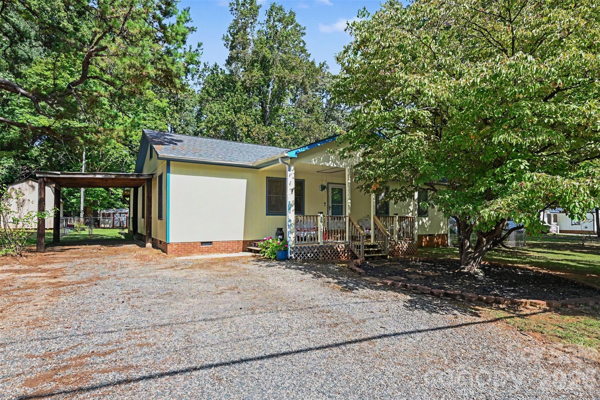 3917 Lake Road