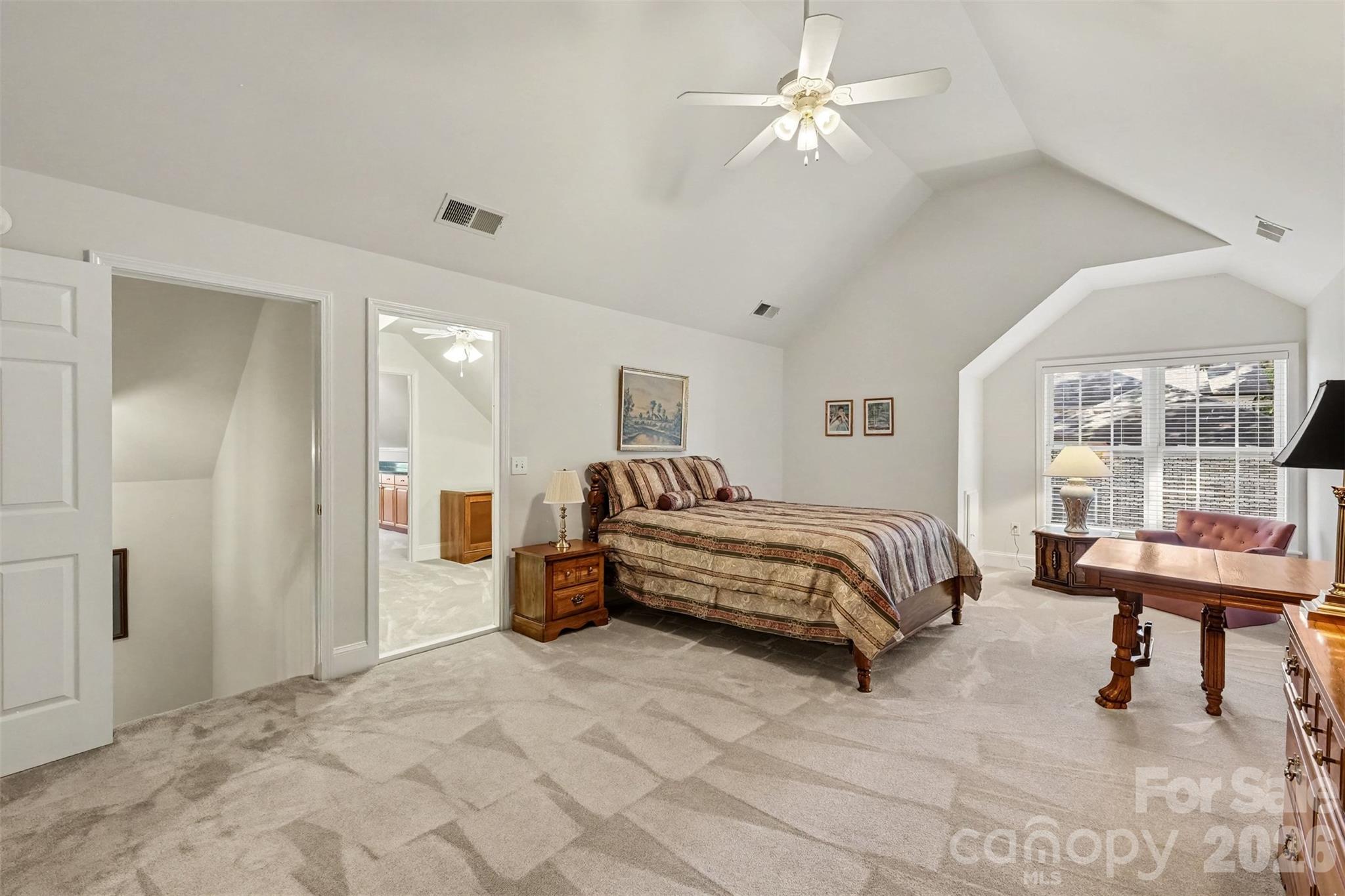 Now this is an AMAZING 4TH BEDROOM/BONUS ON SECOND FLOOR. Extra Large Space with neutral carpeting and paint. Full Bathroom Suite. - 8412 Locksley Drive, Harrisburg