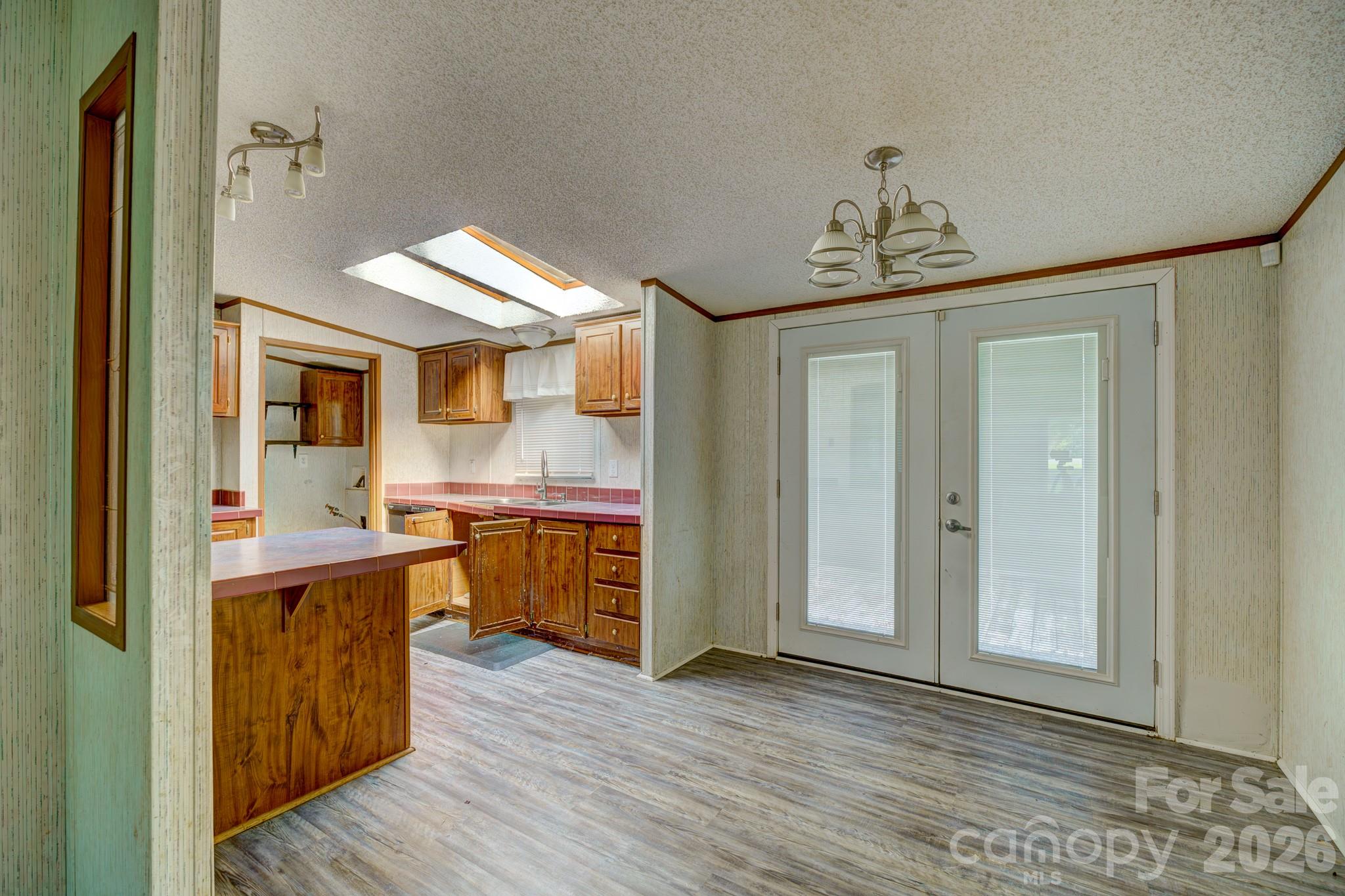 Single Family Residence at 226 Whitesides Road, Bessemer City, photo 4 of 16