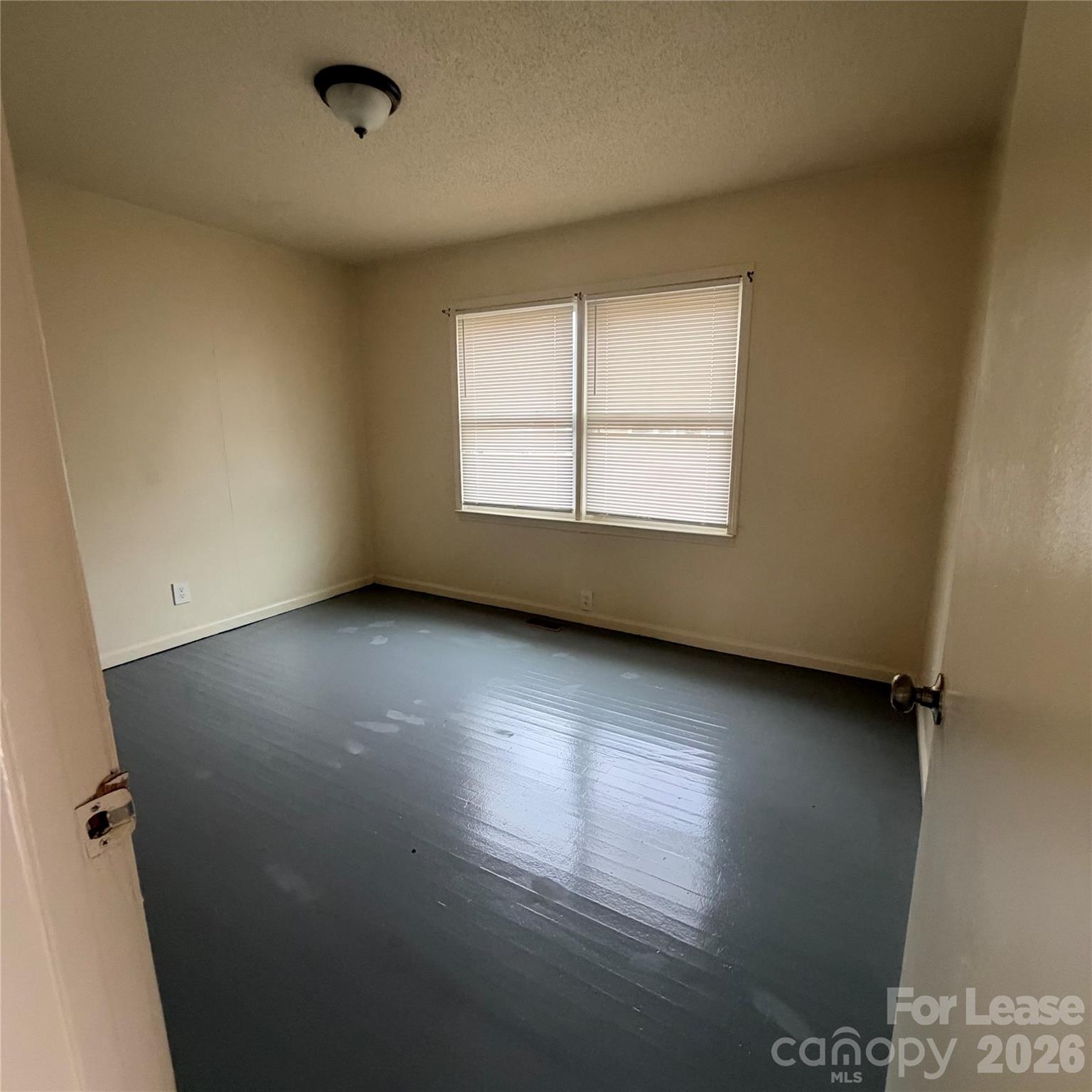 Apartment at 1661 Montana Drive, Charlotte, photo 4 of 6