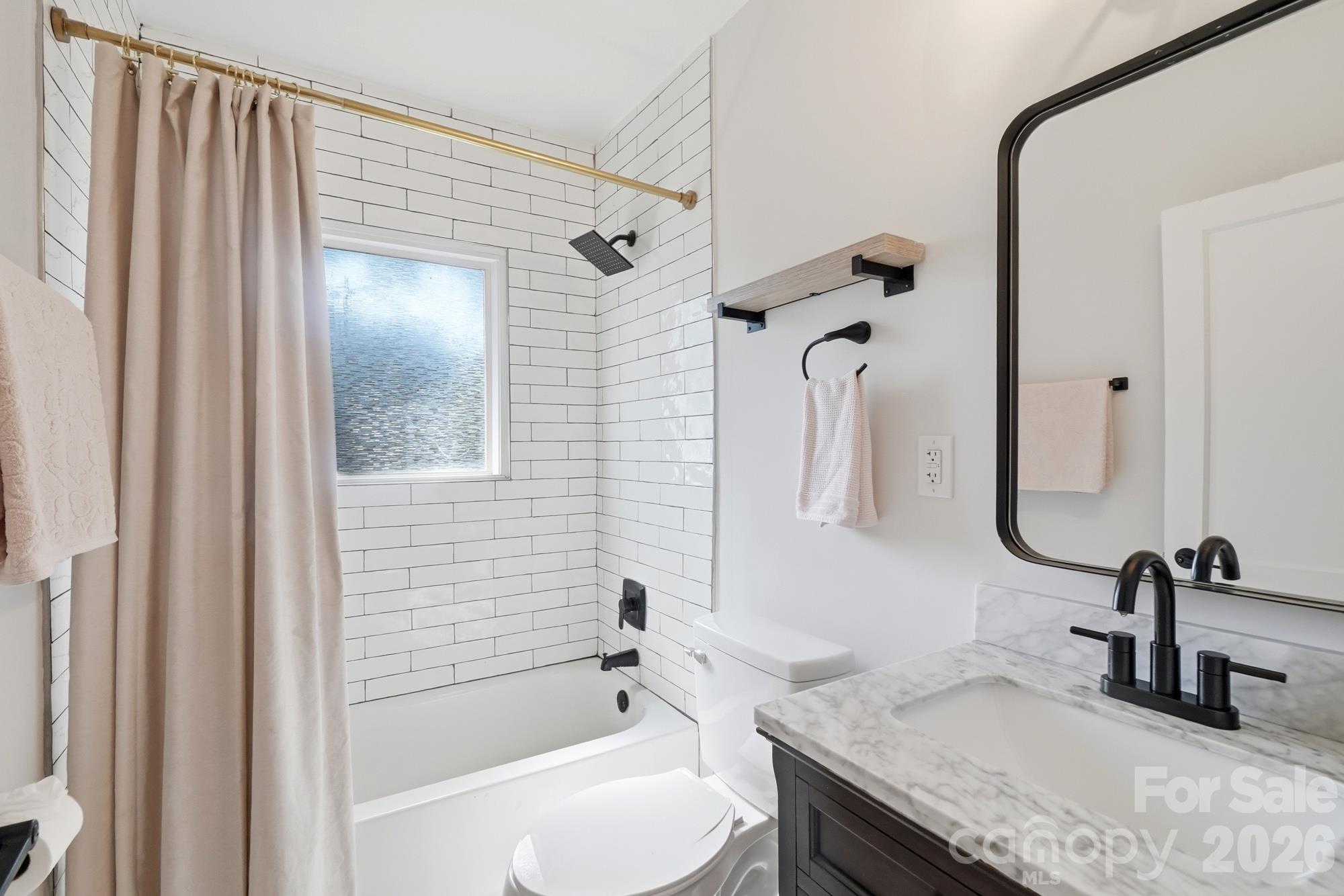 Single Family Residence at 1545 Wickford Place, Charlotte, photo 11 of 20