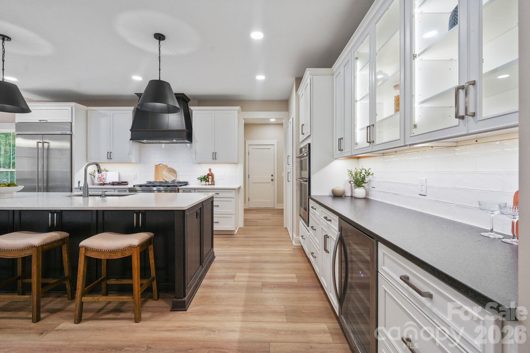 Single Family Residence at 2866 Backwoods Trail, Denver, photo 14 of 44