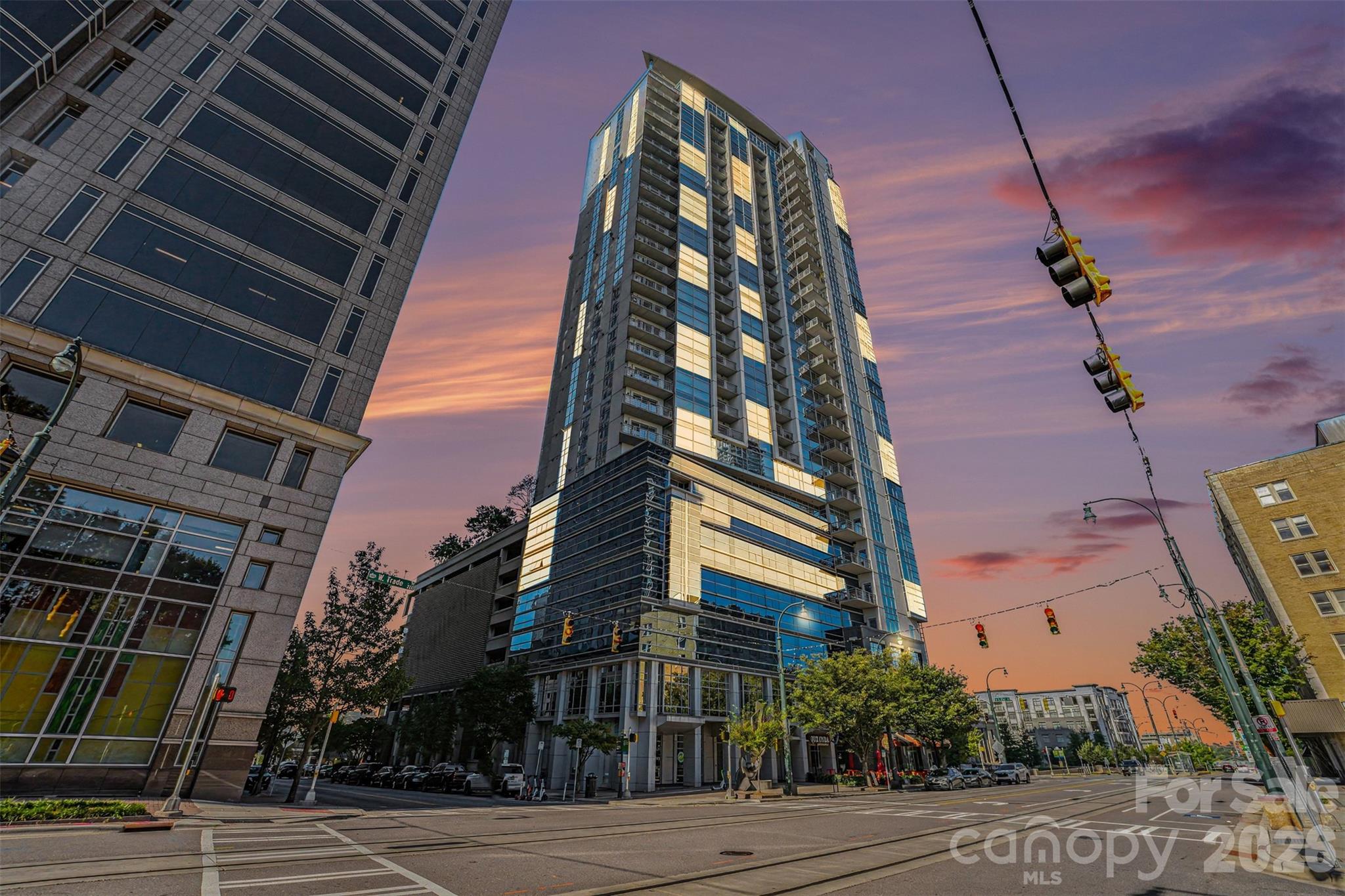 333 W Trade Street