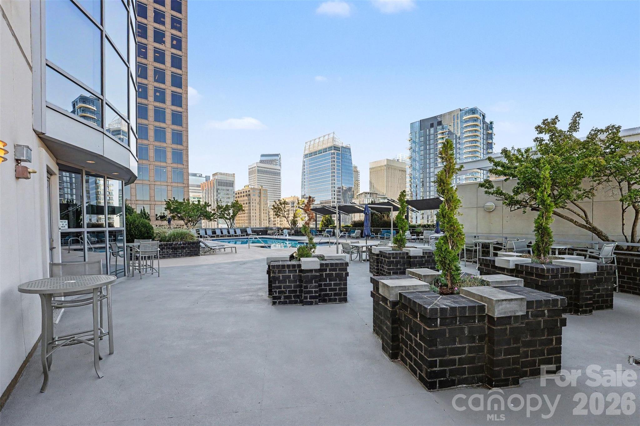 Outdoor area on 7th floor - 333 W Trade Street, Charlotte