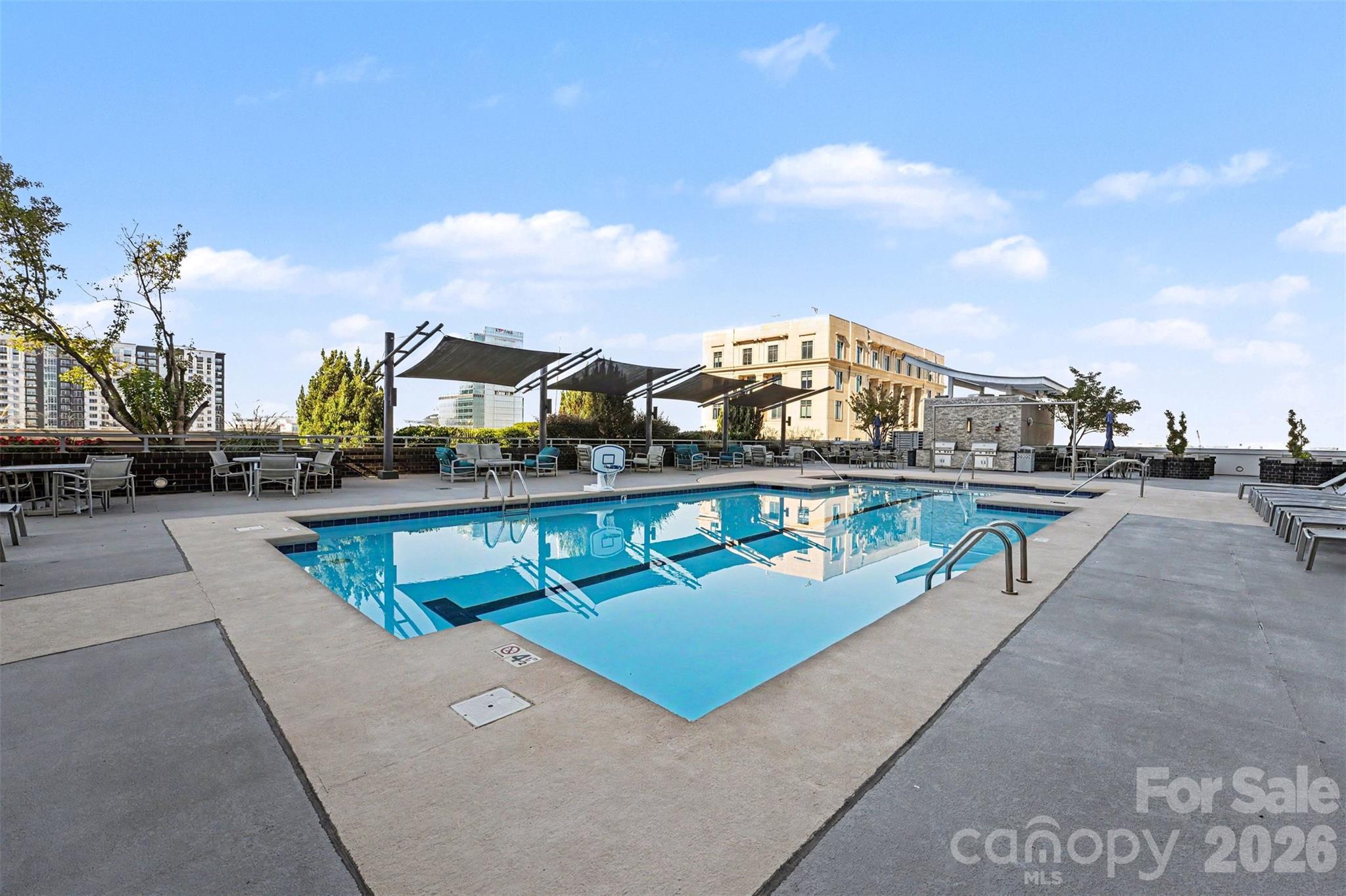 Pool - 333 W Trade Street, Charlotte
