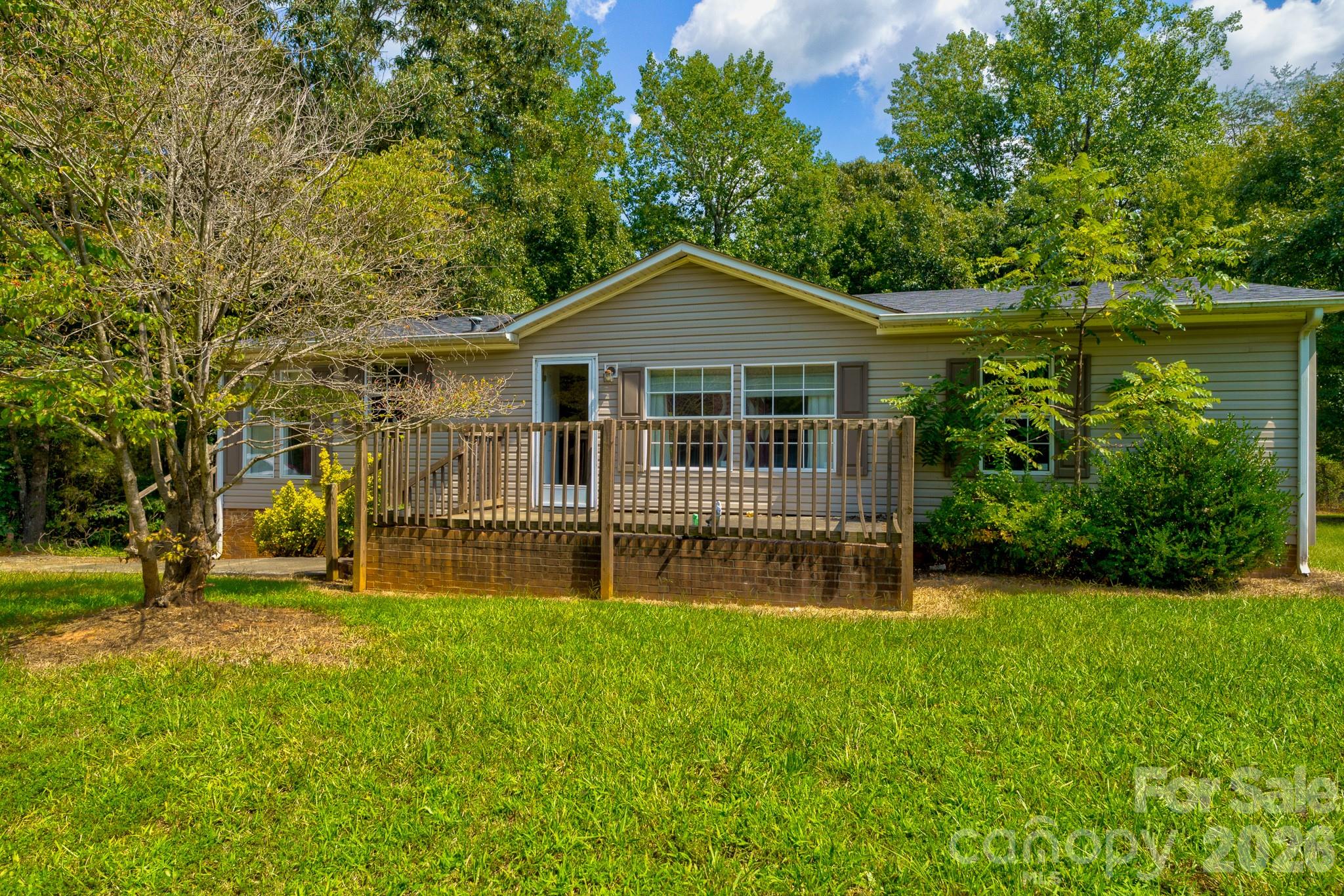Single Family Residence at 1233 Forest Ridge Drive, Bessemer City, photo 2 of 10