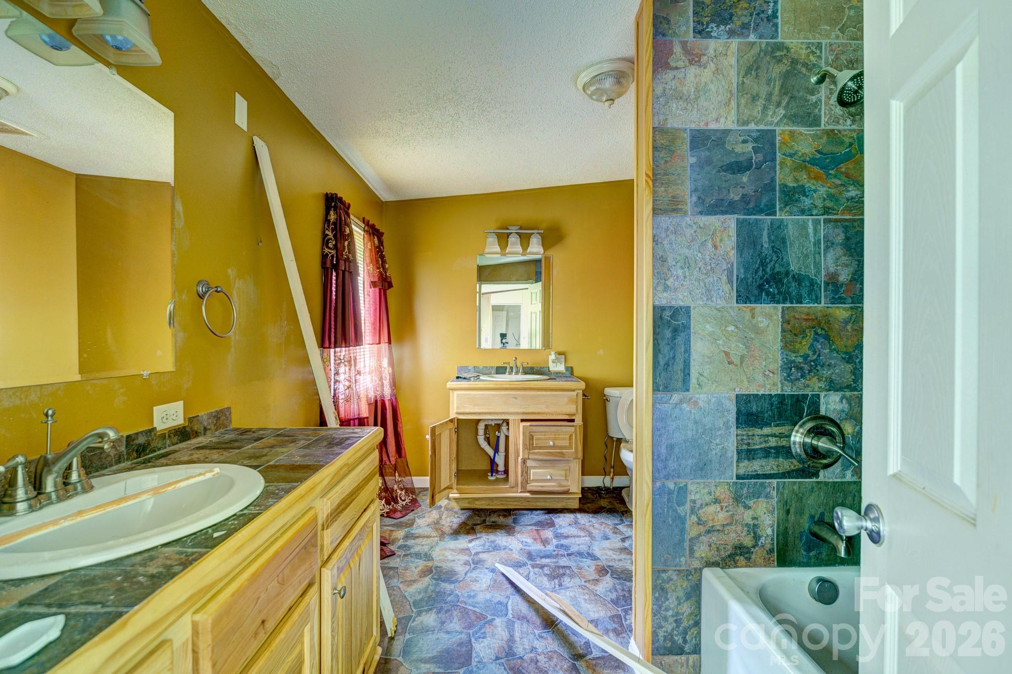 Single Family Residence at 1233 Forest Ridge Drive, Bessemer City, photo 7 of 10