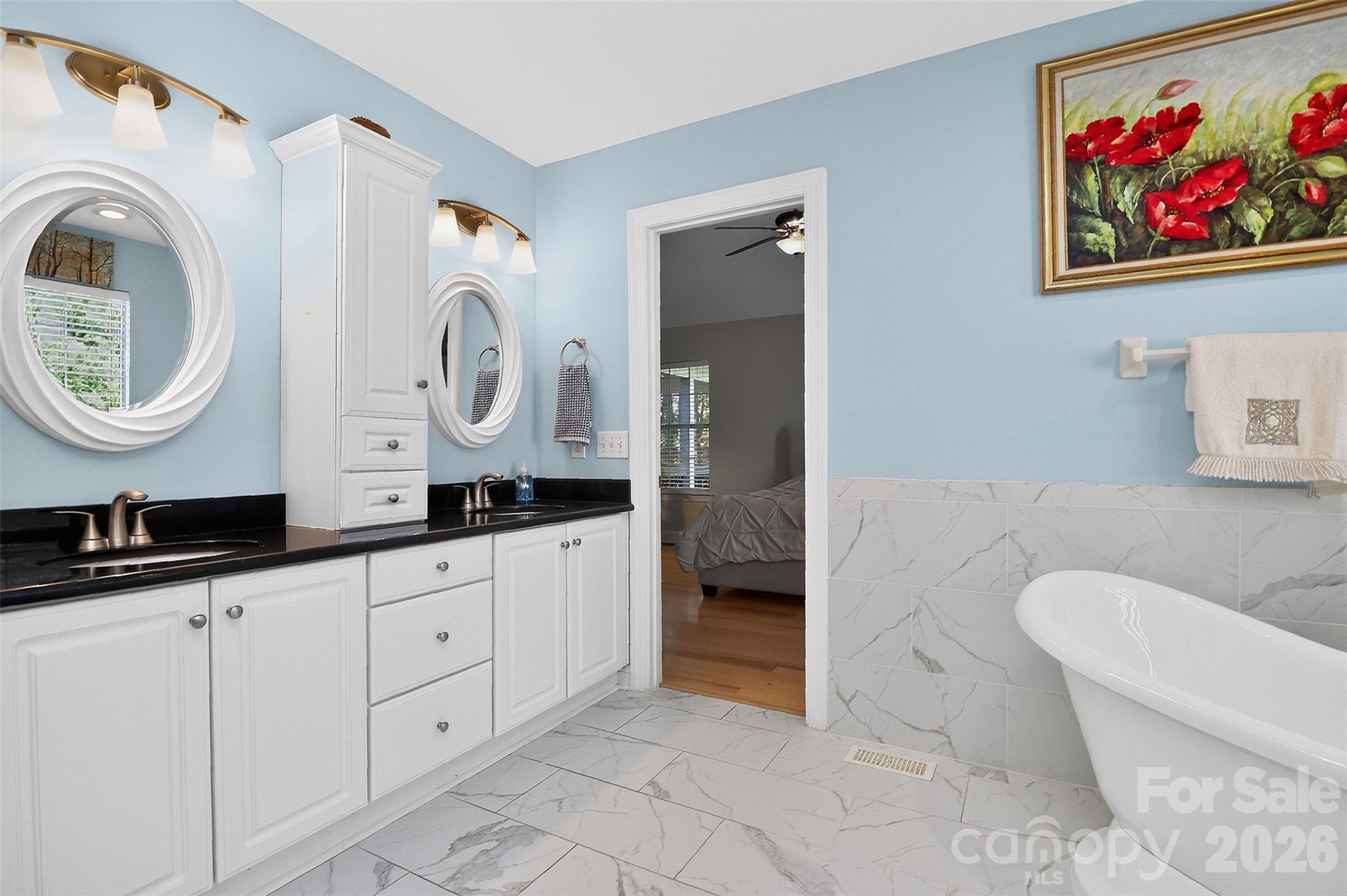 Single Family Residence at 15703 Edenfield Drive, Huntersville, photo 15 of 40