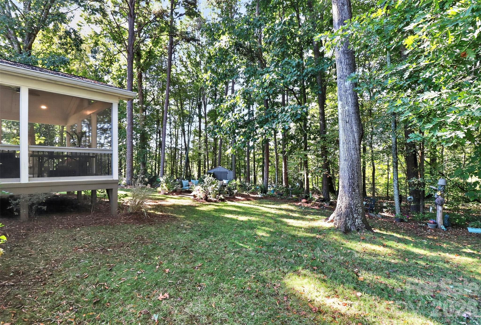 Single Family Residence at 15703 Edenfield Drive, Huntersville, photo 34 of 40