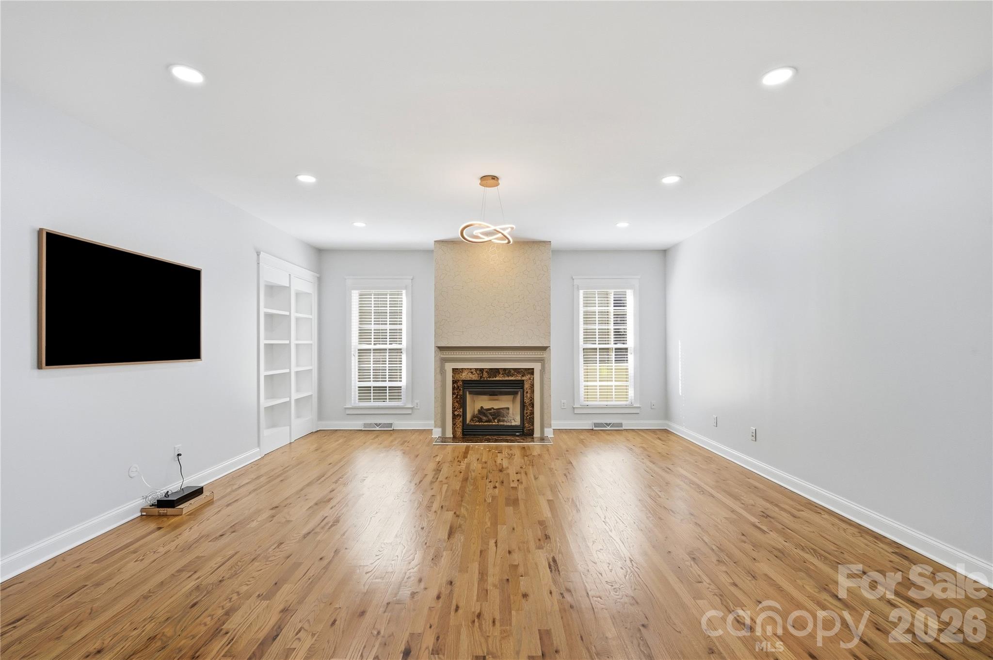Single Family Residence at 882 Promenade Walk, Fort Mill, photo 15 of 48