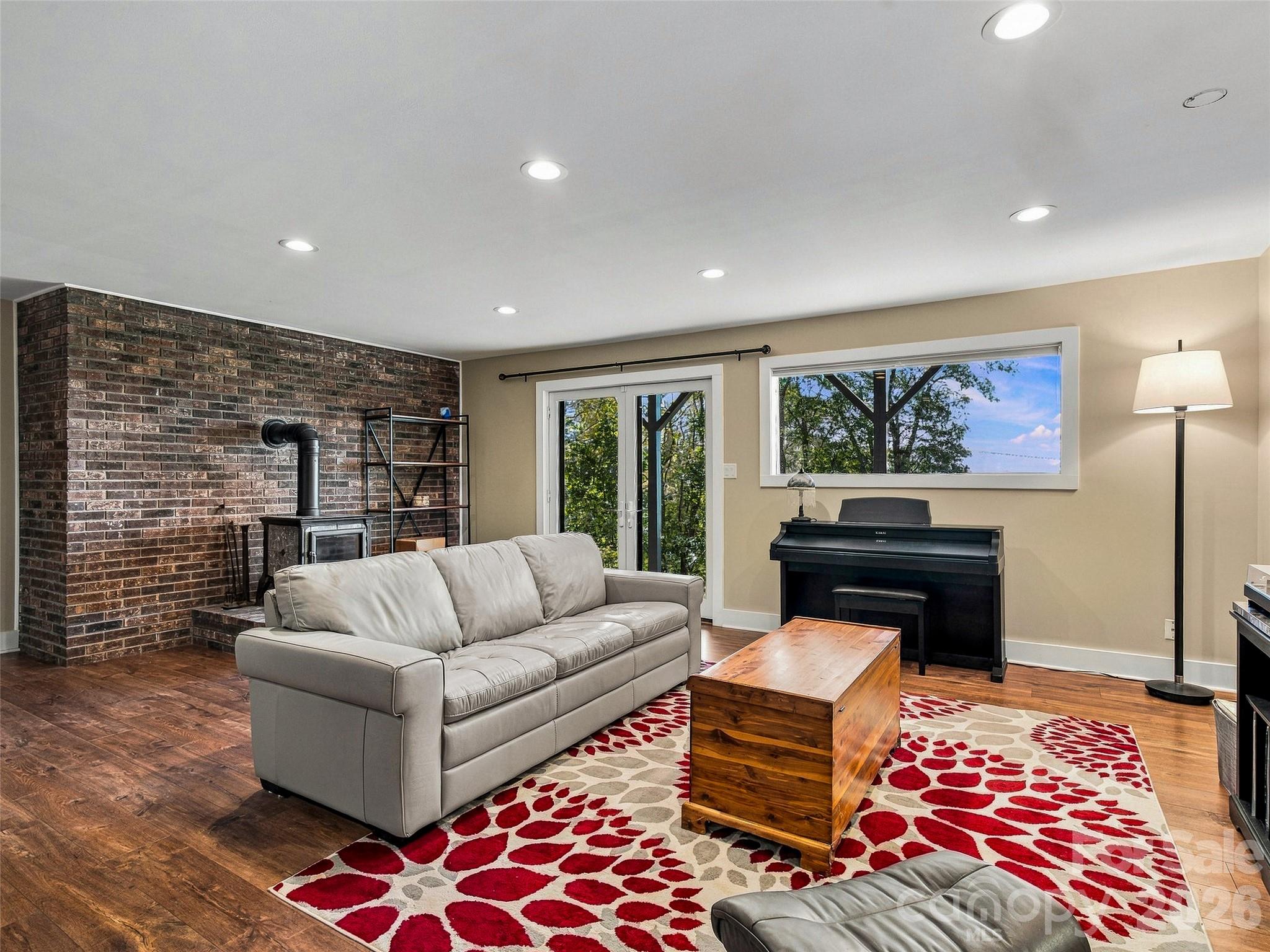 Lower leve den with exterior access - 21 Peach Knob Drive, Asheville