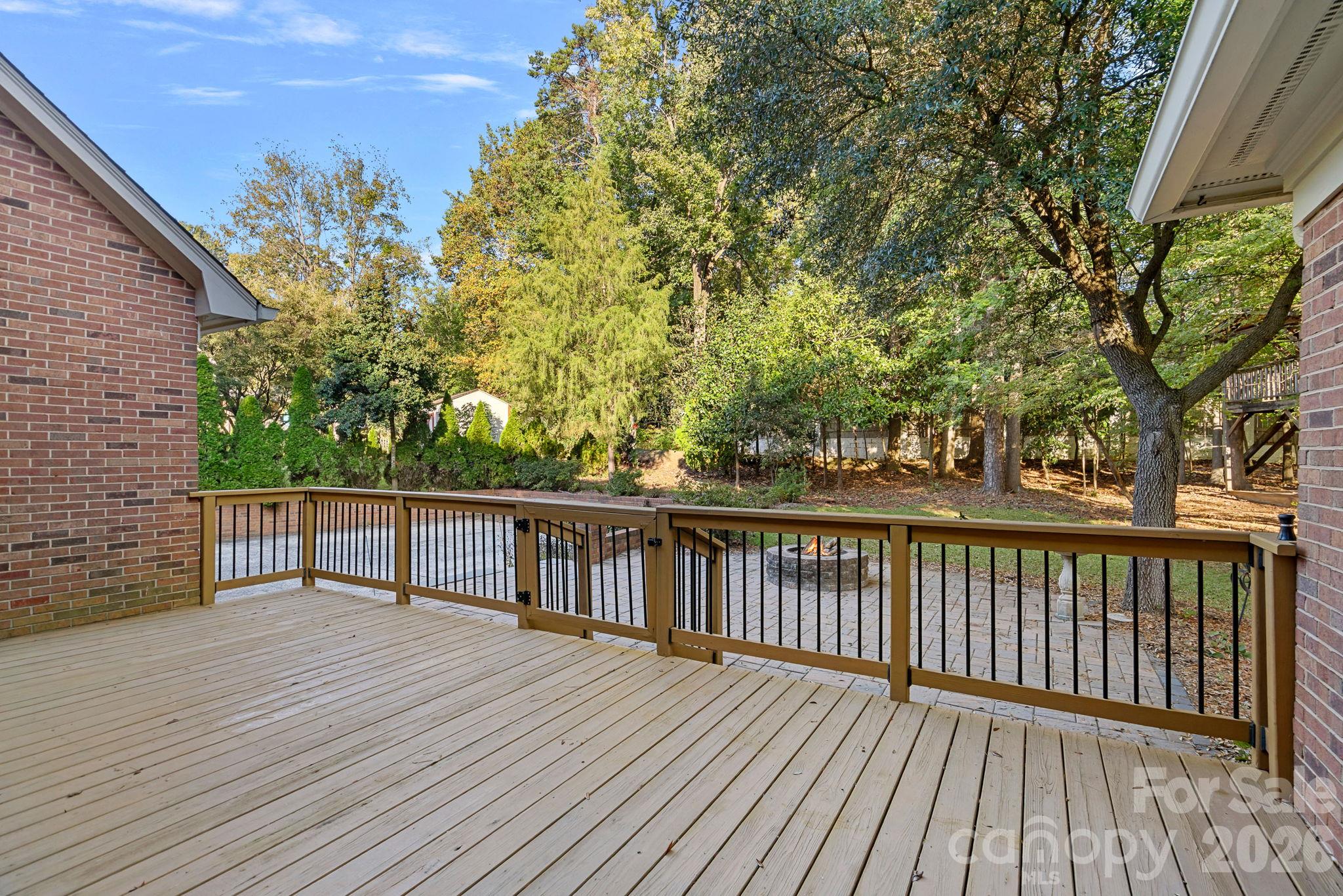 Single Family Residence at 2716 Oldenway Drive, Charlotte, photo 36 of 45