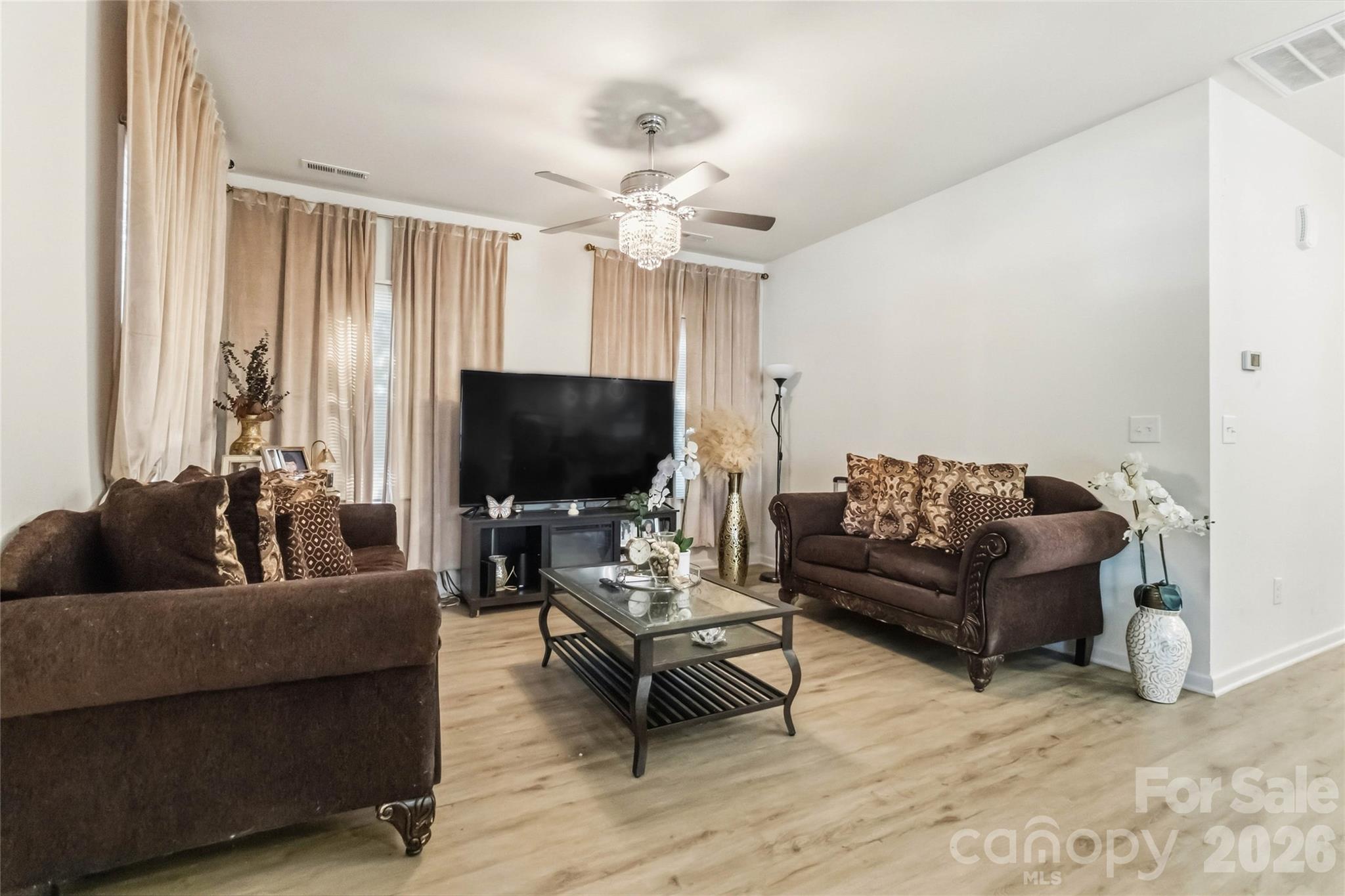 Single Family Residence at 404 E Talleyrand Street, Monroe, photo 6 of 19