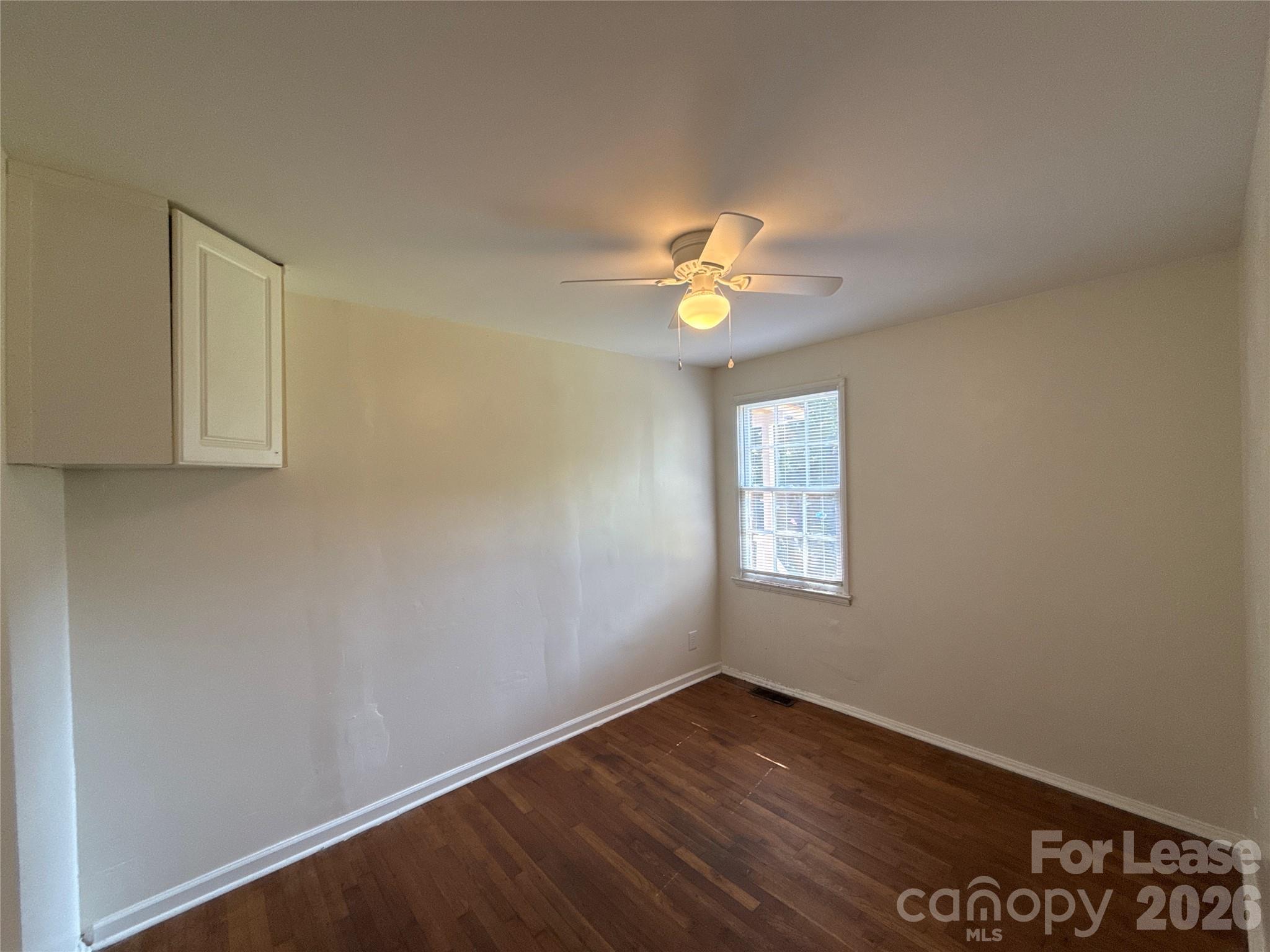 Single Family Residence at 5135 Grapevine Drive, Charlotte, photo 11 of 14