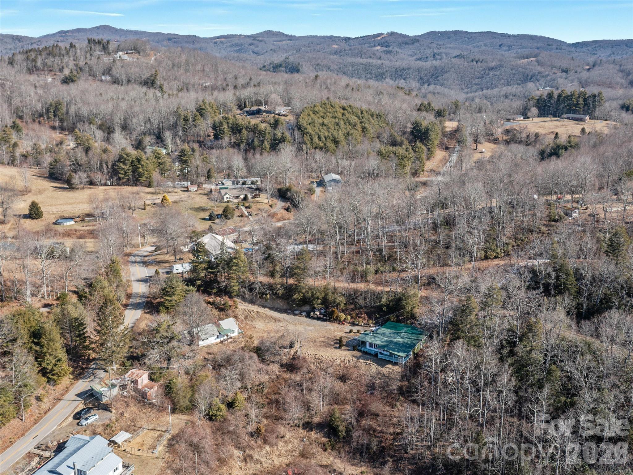 Aerial view of property - 215 High View Trail, Burnsville
