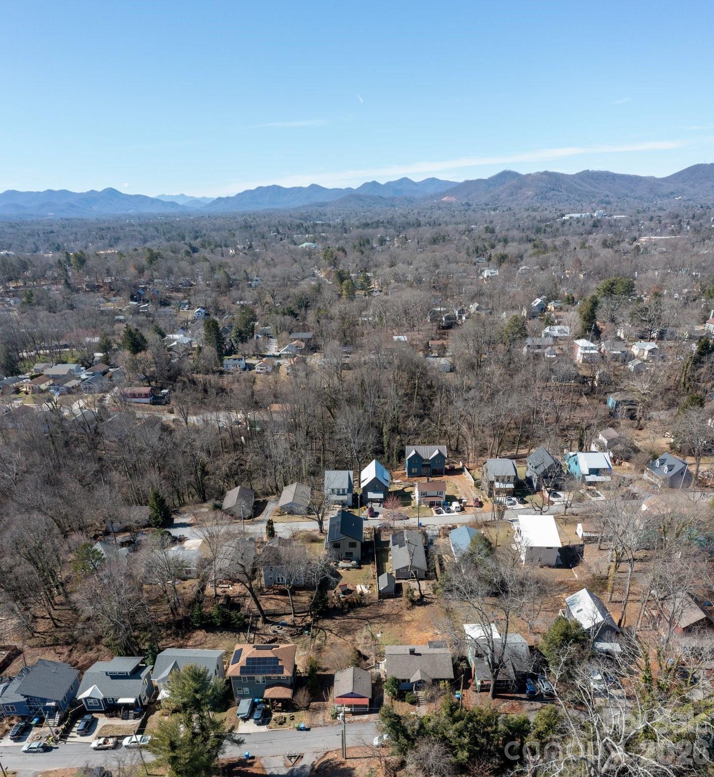 Triplex at 17 & 19 Hubbard Avenue, Asheville, photo 33 of 42