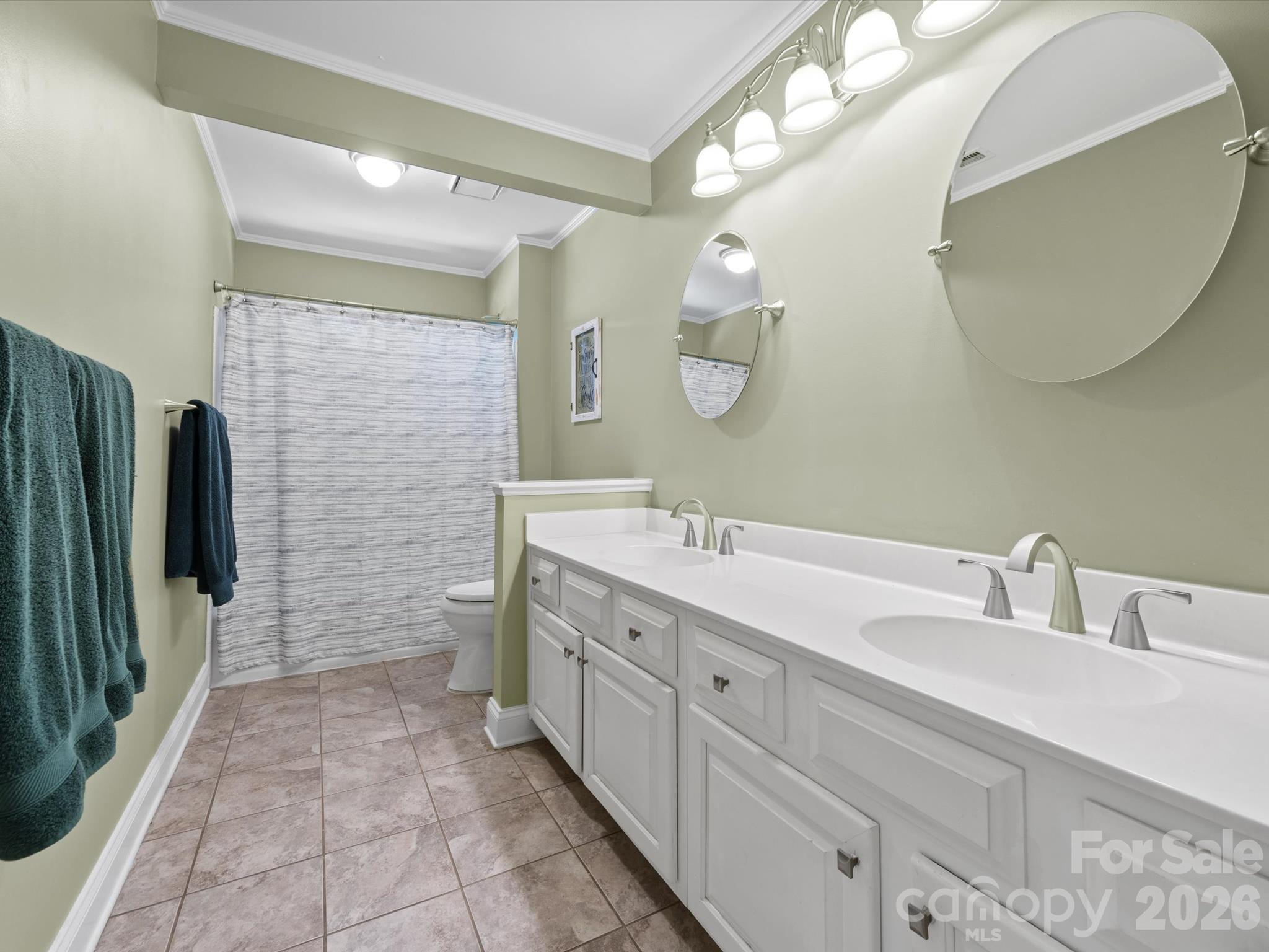 Single Family Residence at 9014 Oxfordshire Court, Huntersville, photo 16 of 24