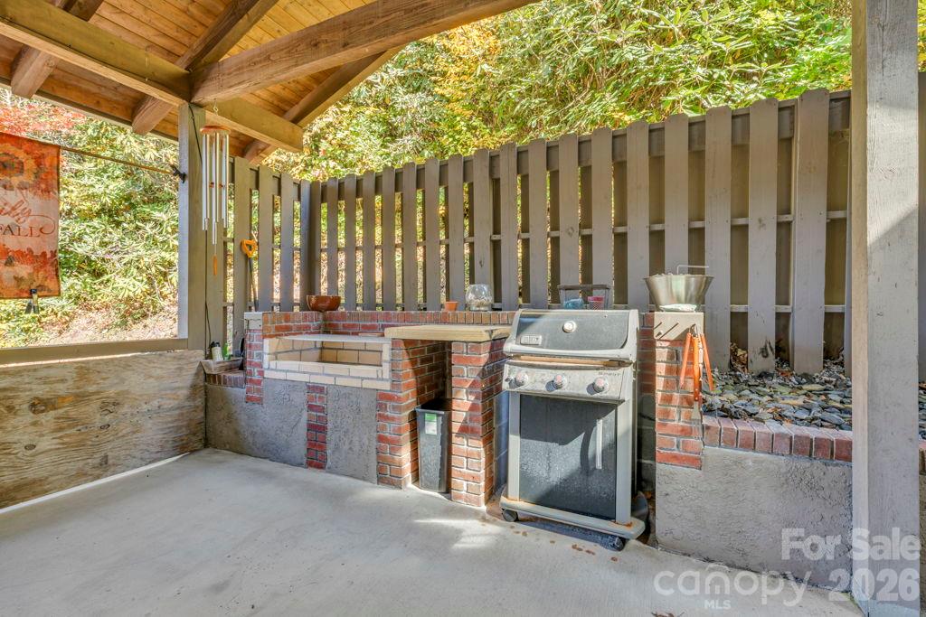 Single Family Residence at 573 Watauga Street, Newland, photo 7 of 47