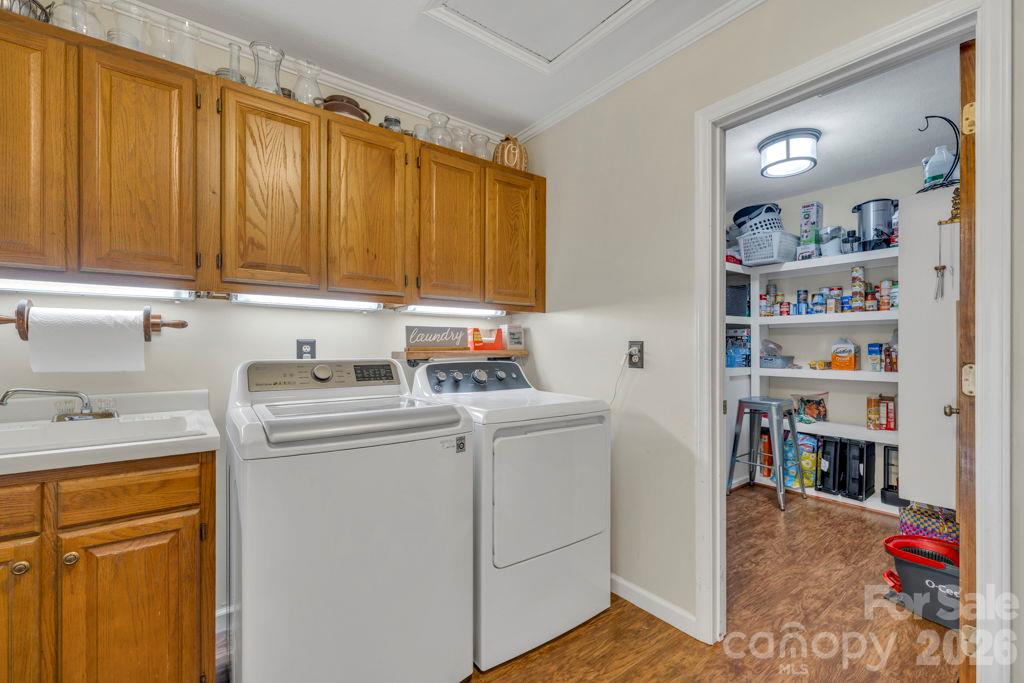 Single Family Residence at 573 Watauga Street, Newland, photo 14 of 47