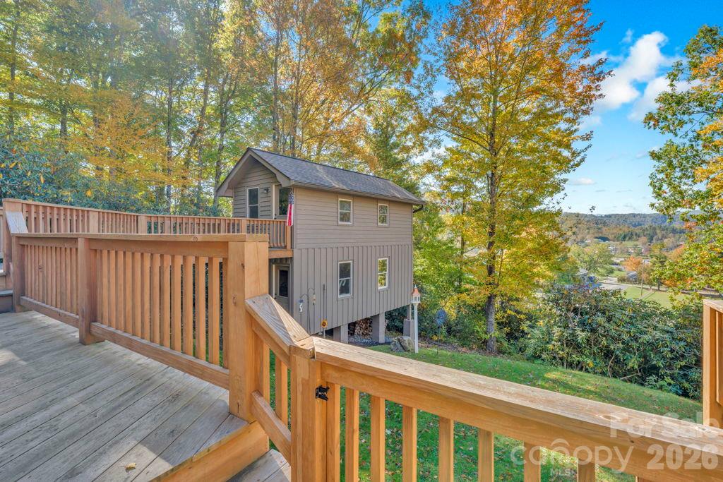 Single Family Residence at 573 Watauga Street, Newland, photo 40 of 47