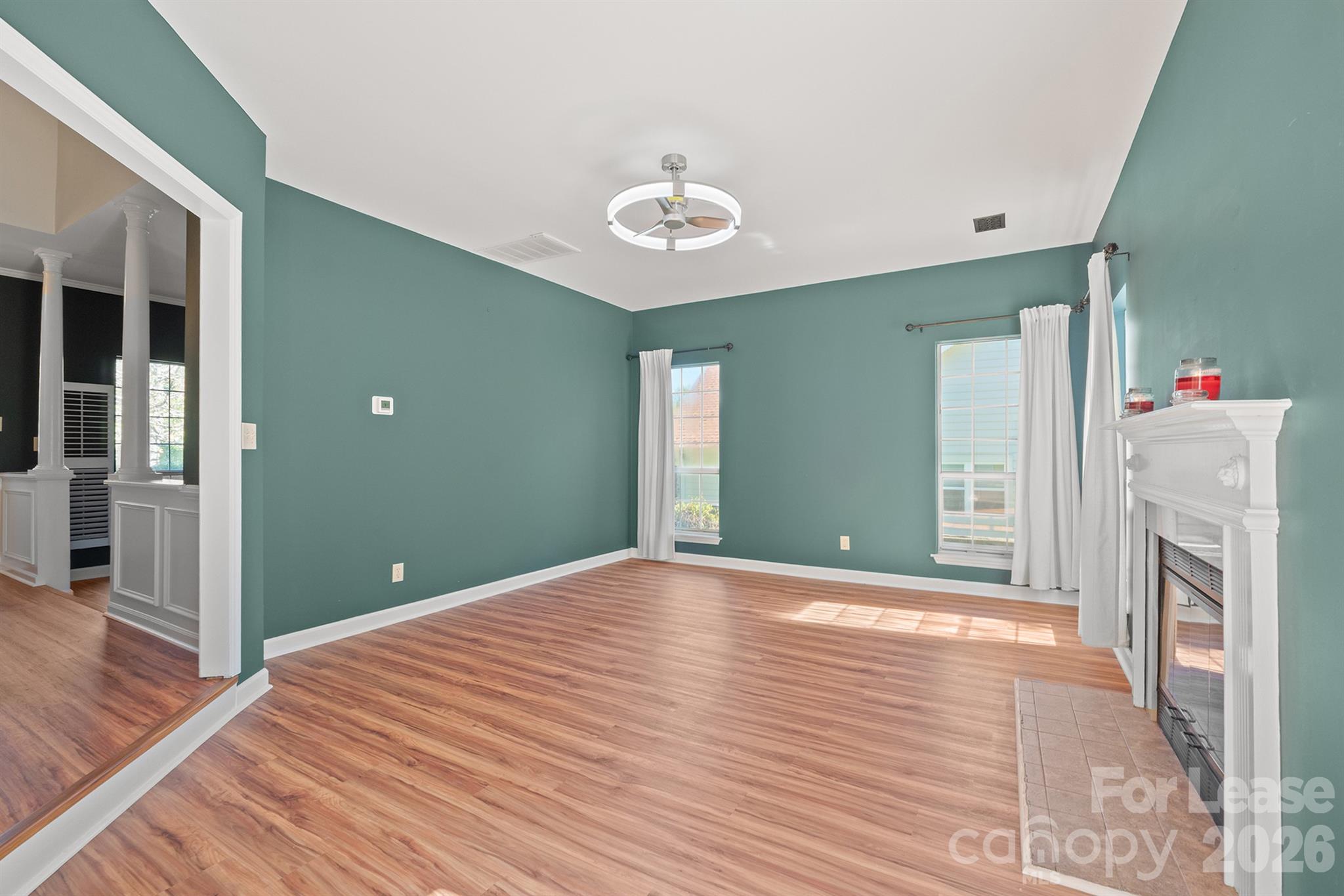 Single Family Residence at 9106 Torrence Crossing Drive, Huntersville, photo 8 of 36
