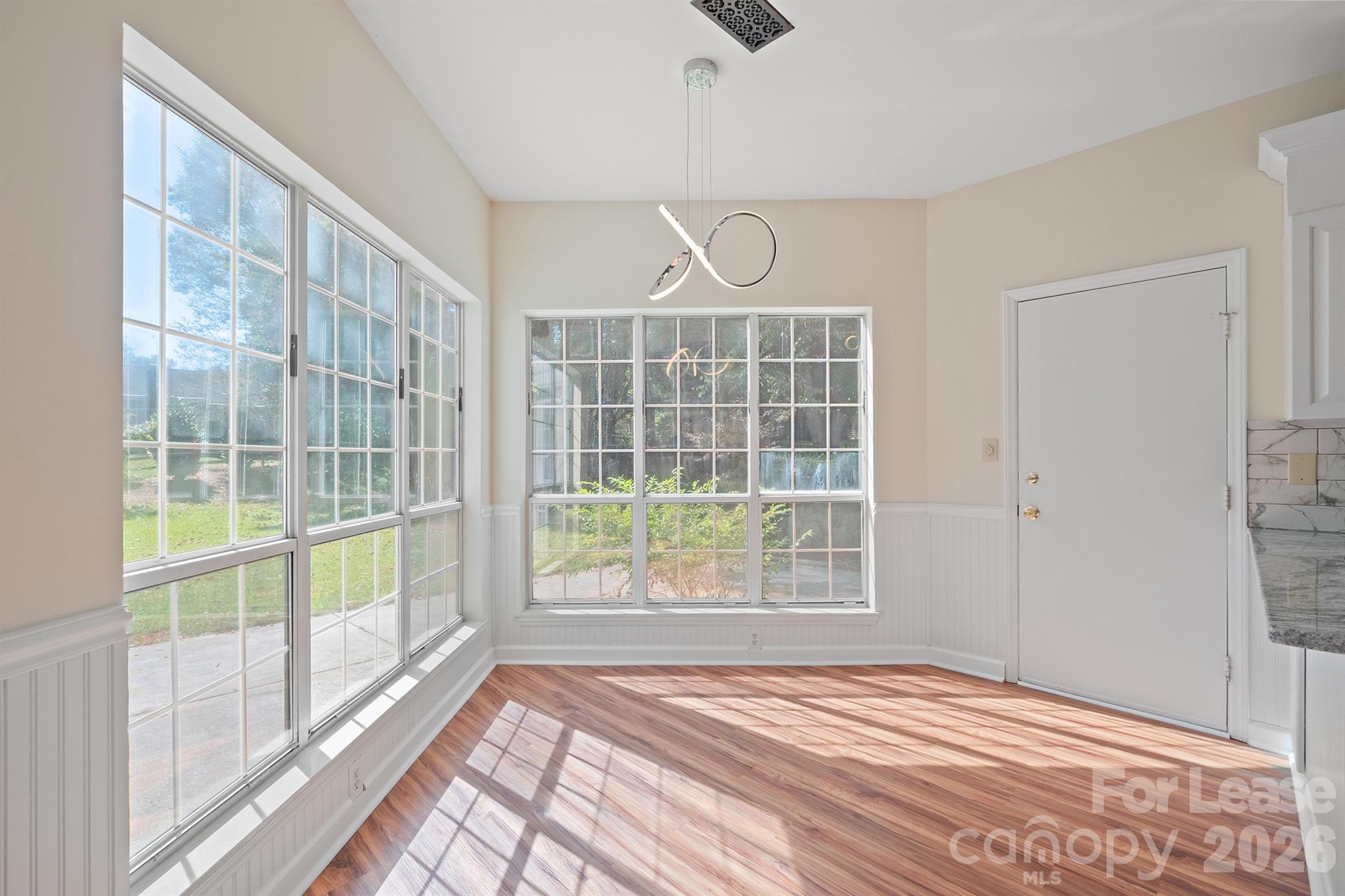 Single Family Residence at 9106 Torrence Crossing Drive, Huntersville, photo 18 of 36