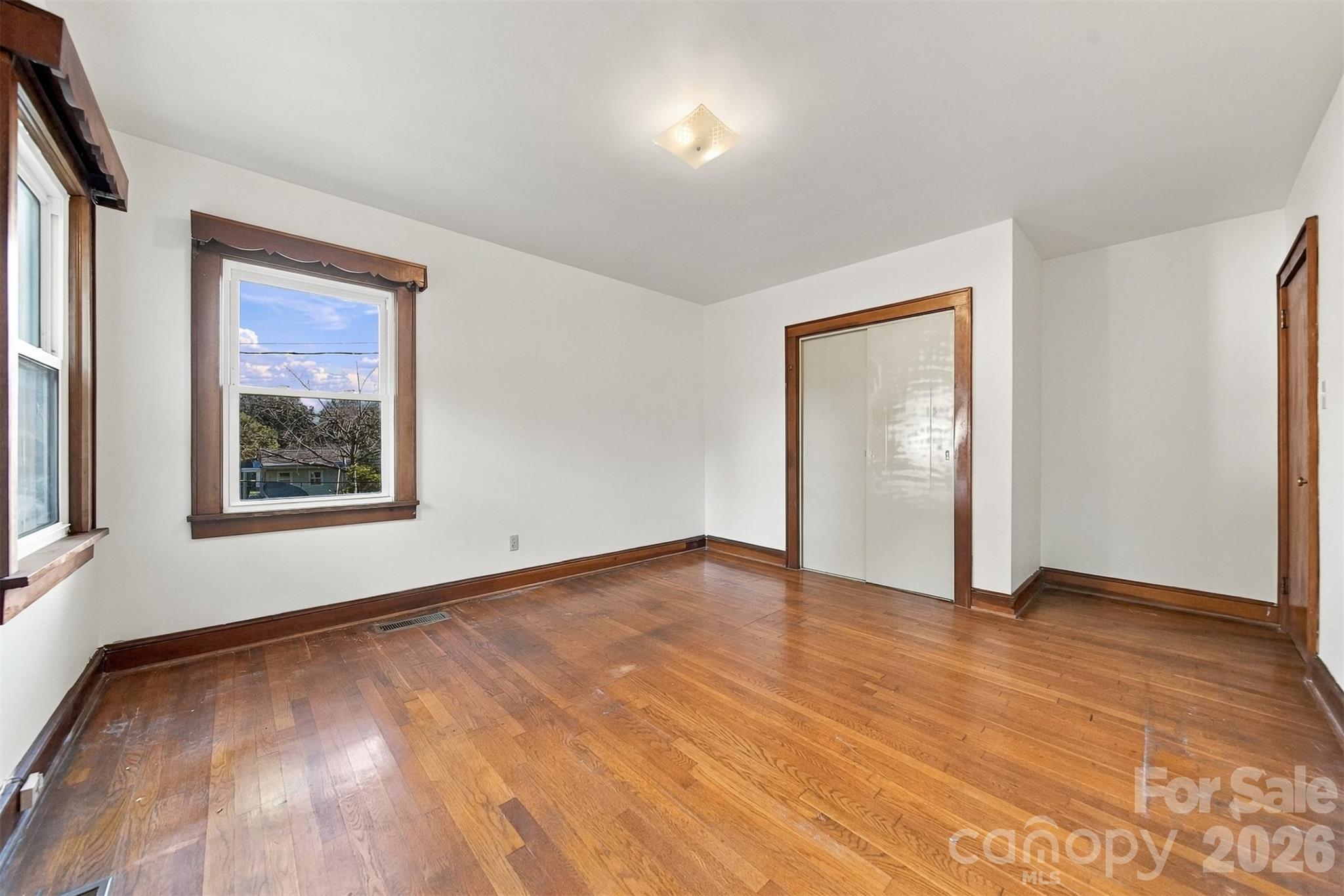 Main bedroom - 203 W 21st Street, Newton
