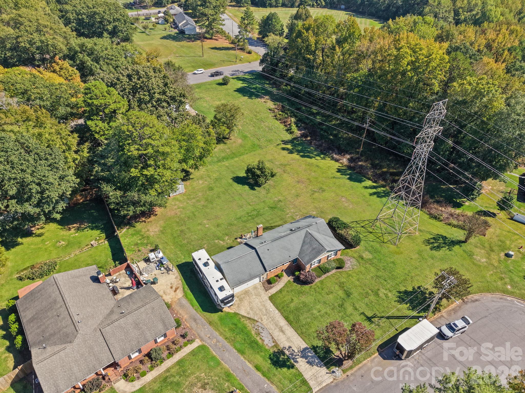 Single Family Residence at 3152 Erskine Drive, Gastonia, photo 5 of 40