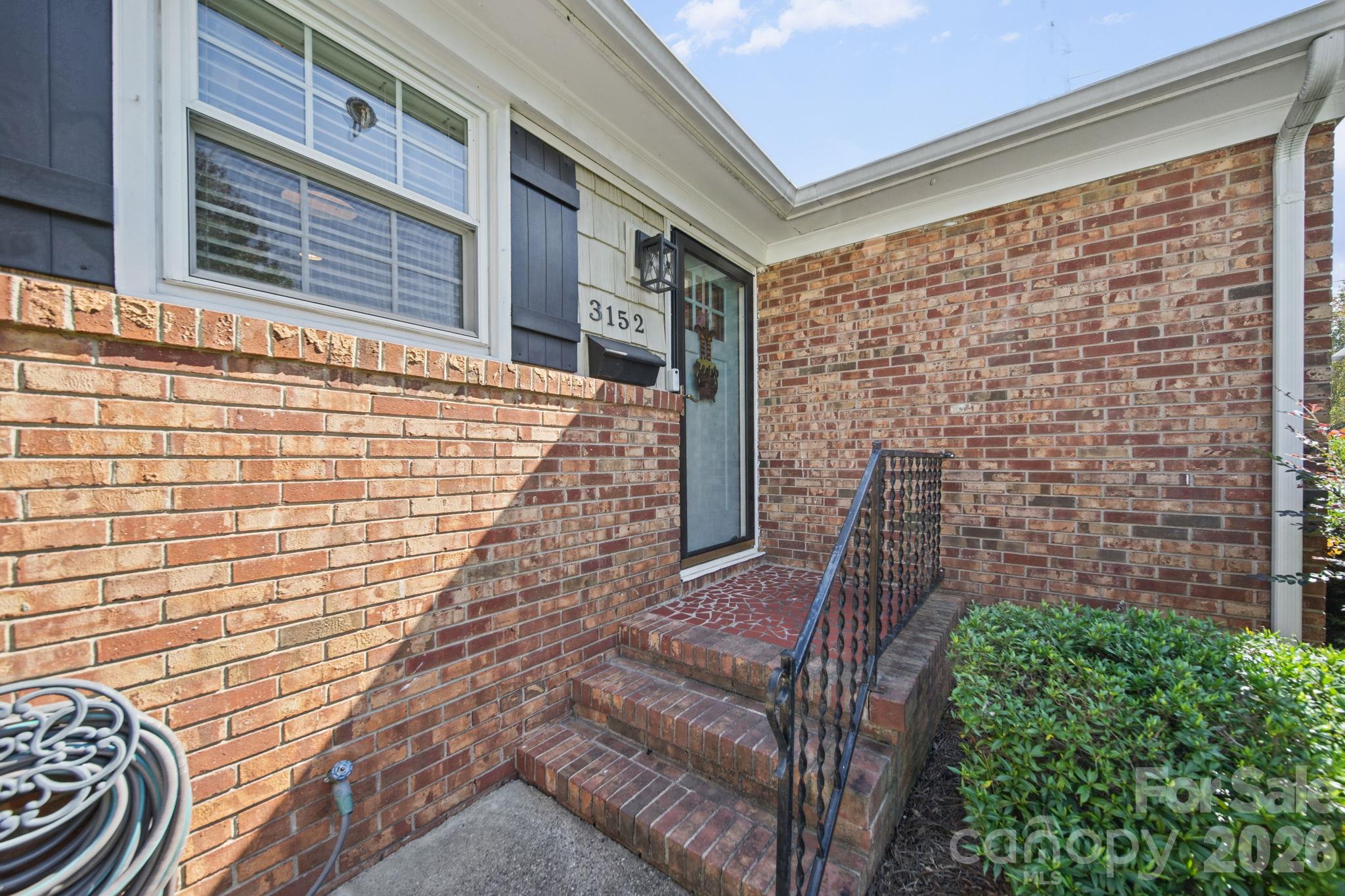 Single Family Residence at 3152 Erskine Drive, Gastonia, photo 9 of 40
