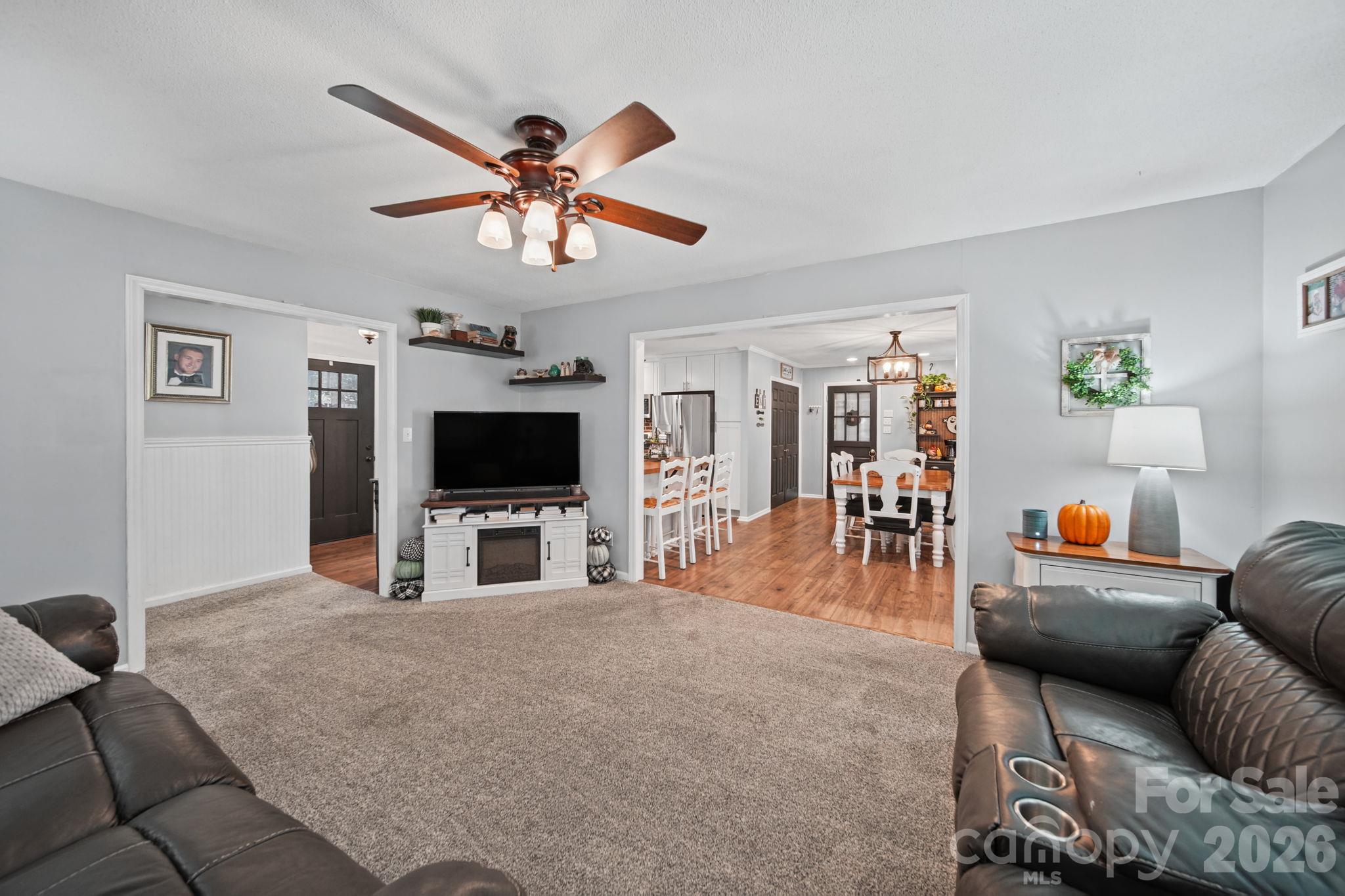 Single Family Residence at 3152 Erskine Drive, Gastonia, photo 27 of 40
