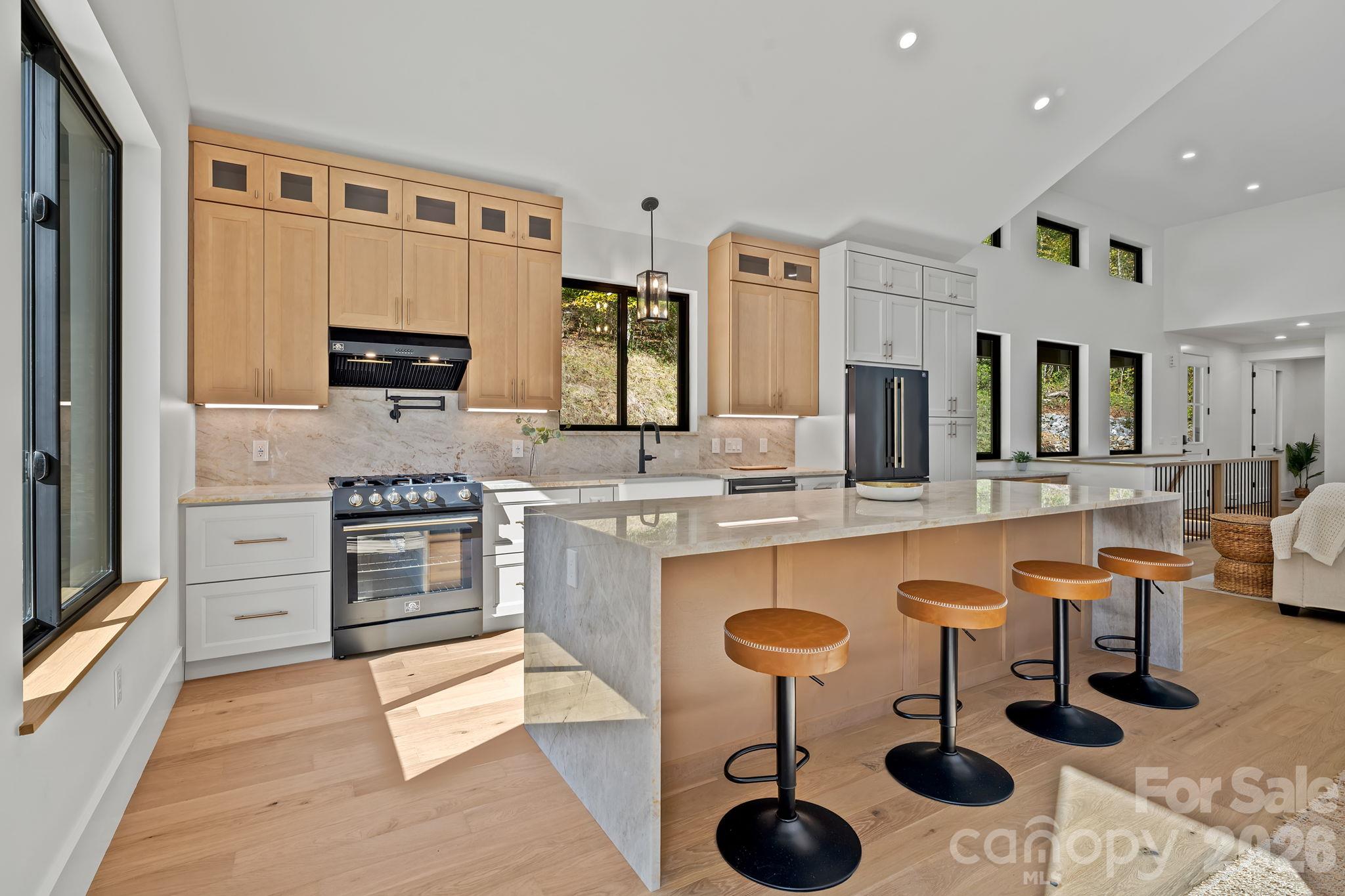 Single Family Residence at 21 Poplar Run Circle, Asheville, photo 18 of 48