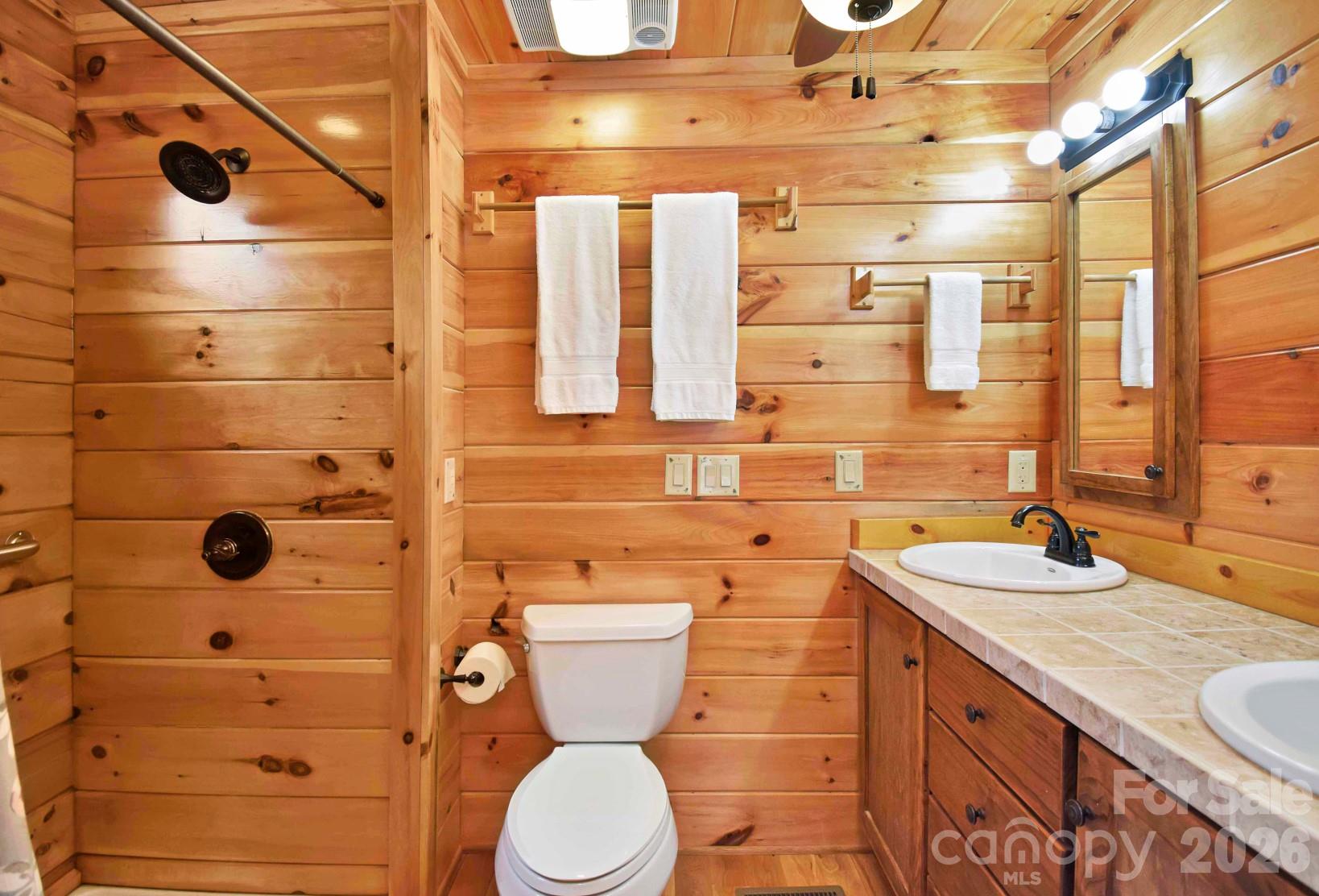 Single Family Residence at 2257 Quiet Creek Lane, Lenoir, photo 16 of 48
