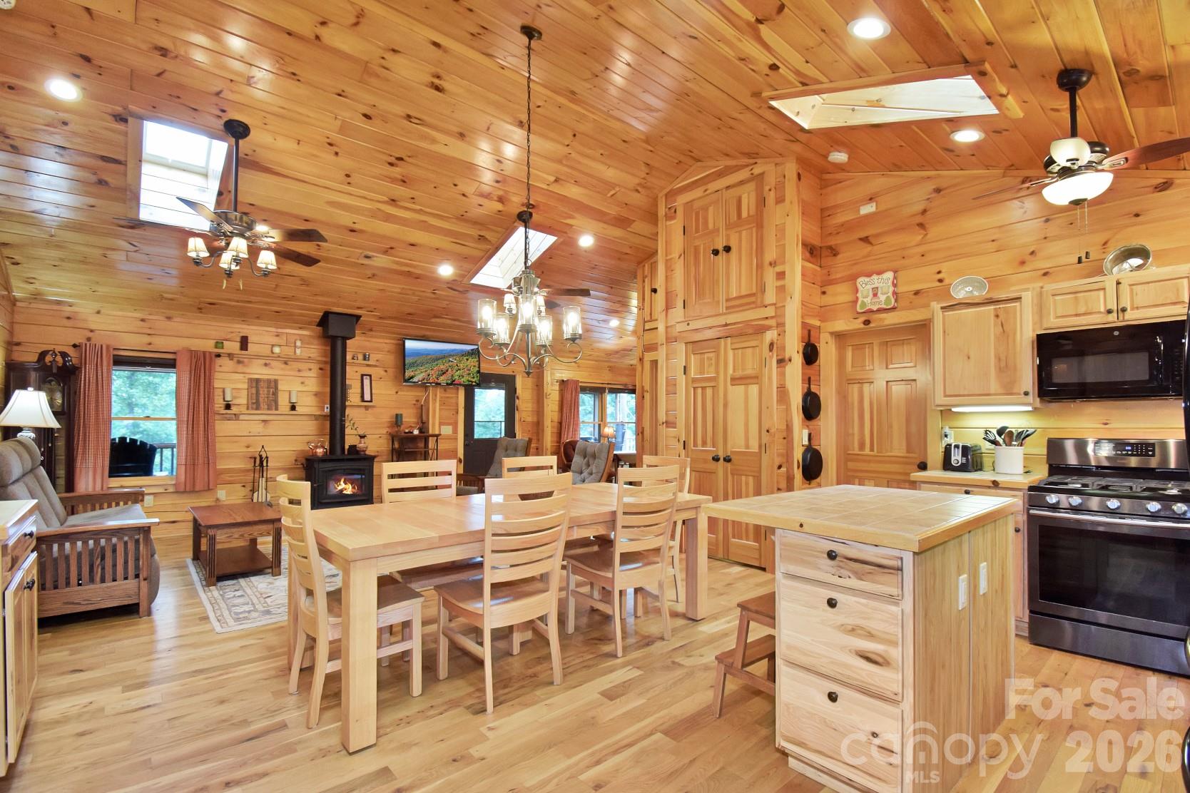 Single Family Residence at 2257 Quiet Creek Lane, Lenoir, photo 19 of 48