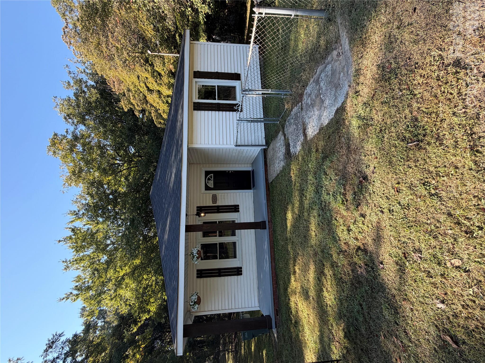 Single Family Residence at 2431 Milton Avenue, Gastonia, photo 2 of 19
