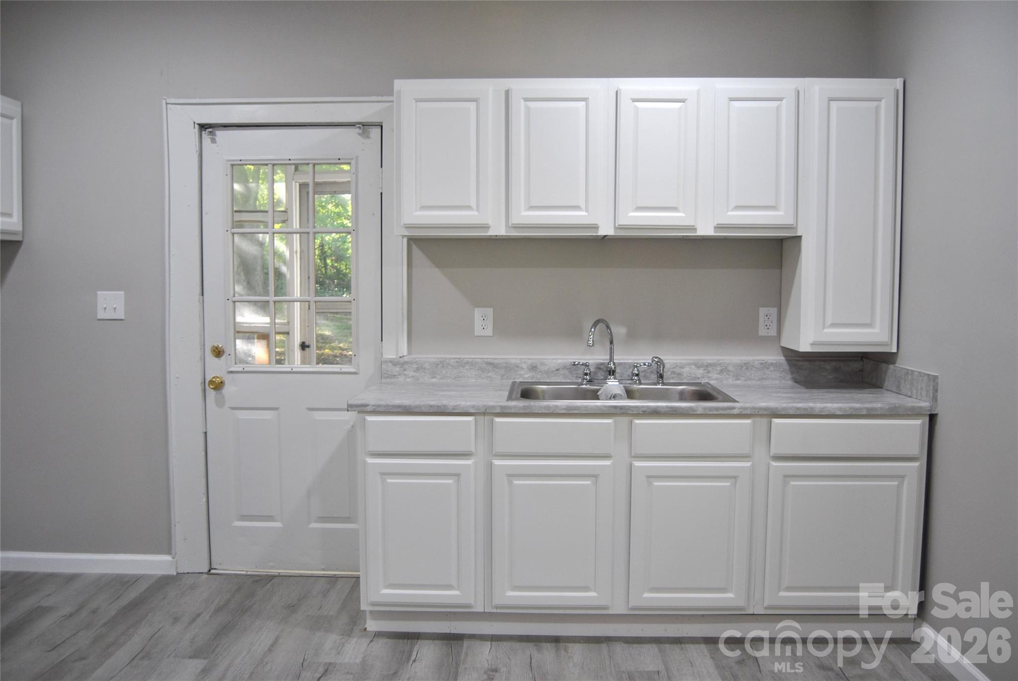 Single Family Residence at 2431 Milton Avenue, Gastonia, photo 5 of 19