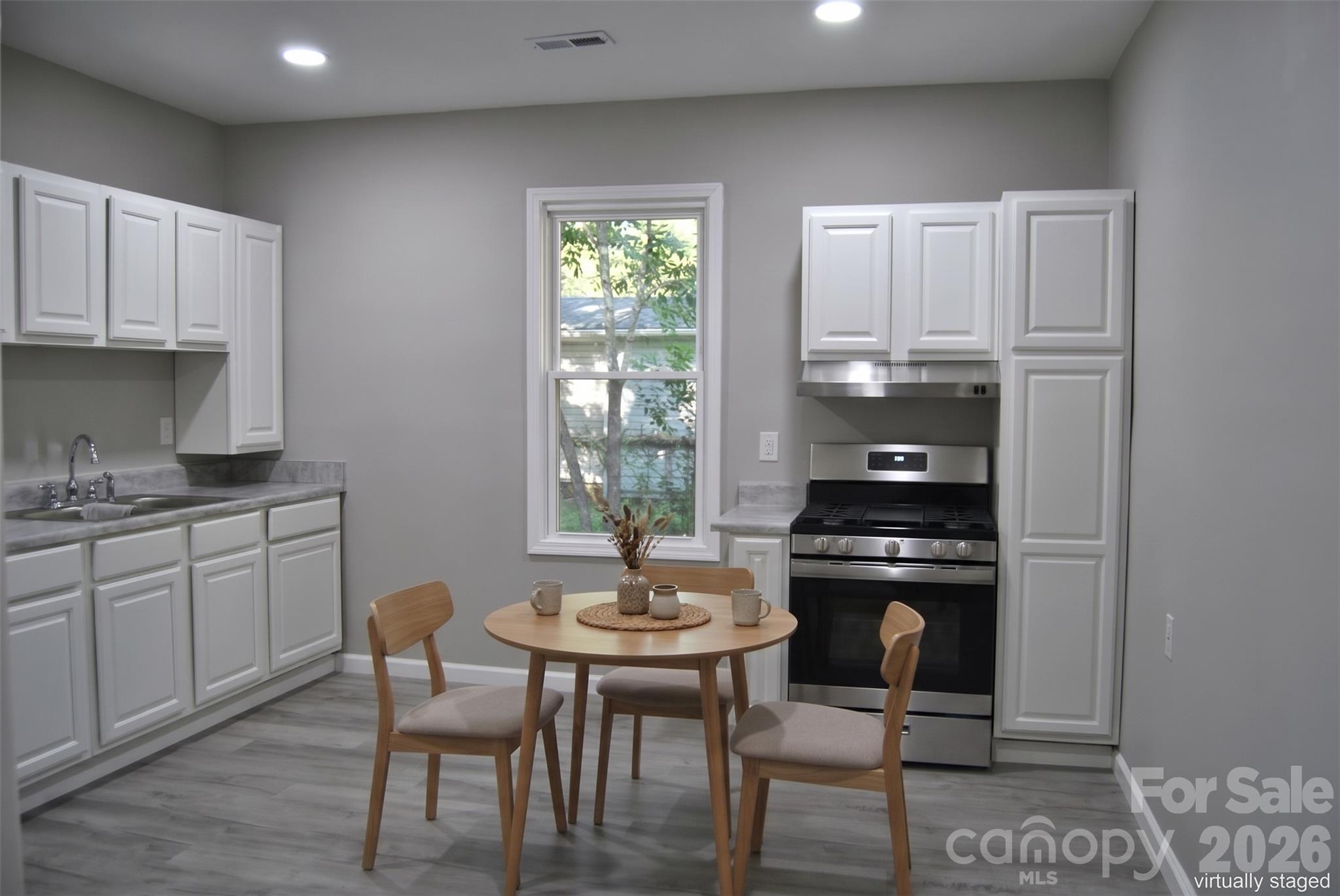 Single Family Residence at 2431 Milton Avenue, Gastonia, photo 7 of 19