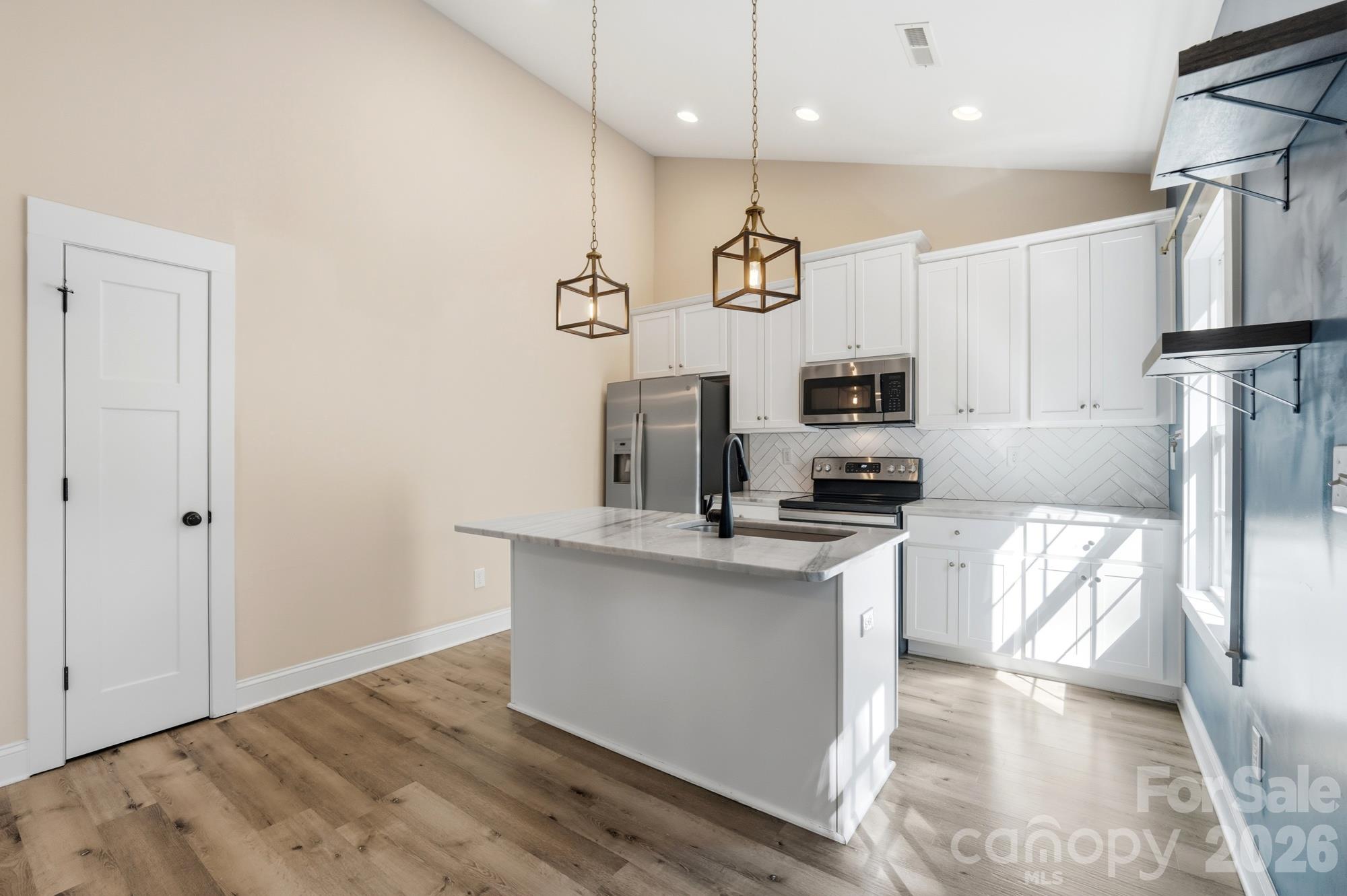 Single Family Residence at 1534 Hathaway Drive, Rock Hill, photo 17 of 47