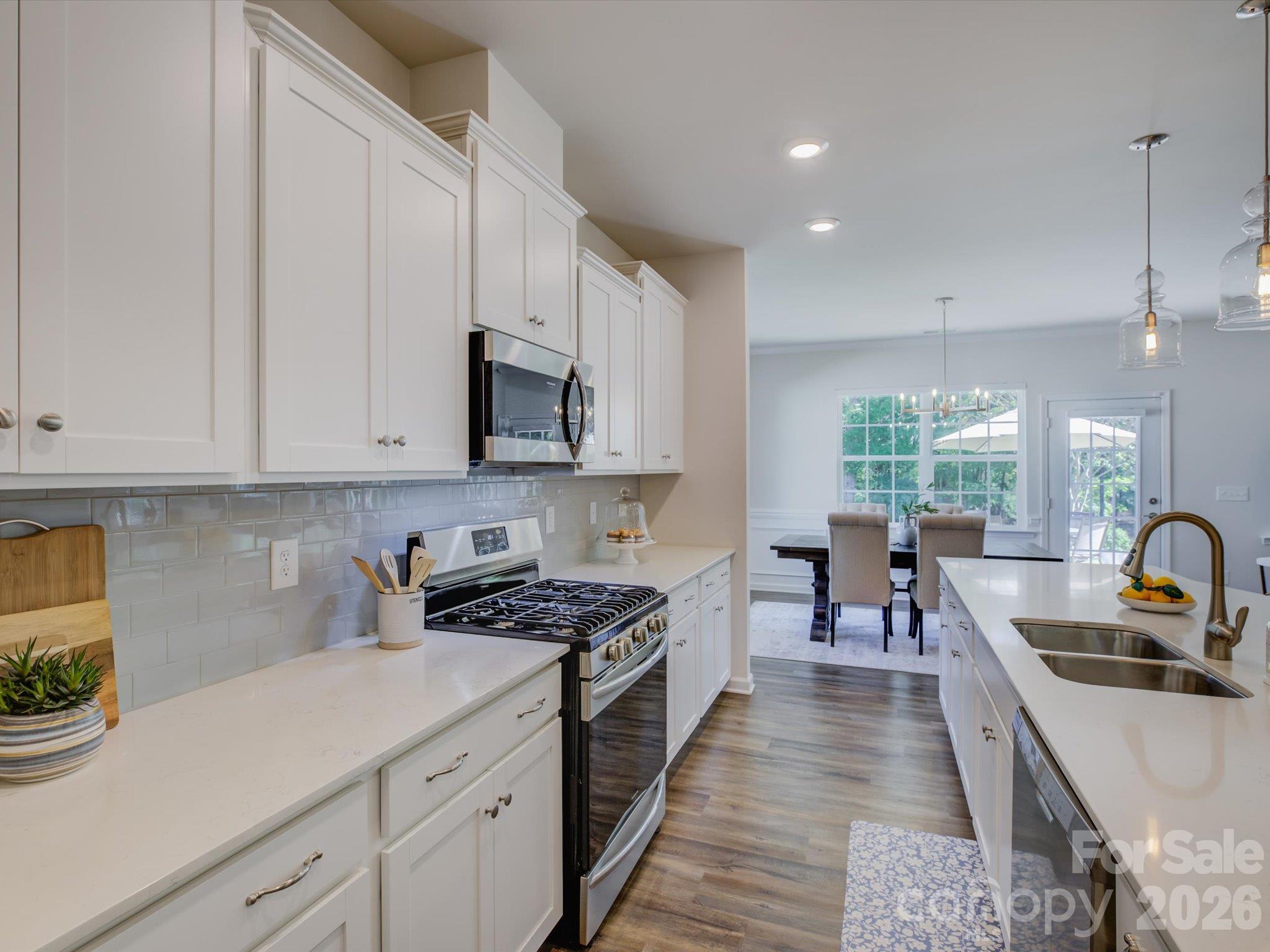Single Family Residence at 12537 Belmont Mansion Drive, Charlotte, photo 8 of 51