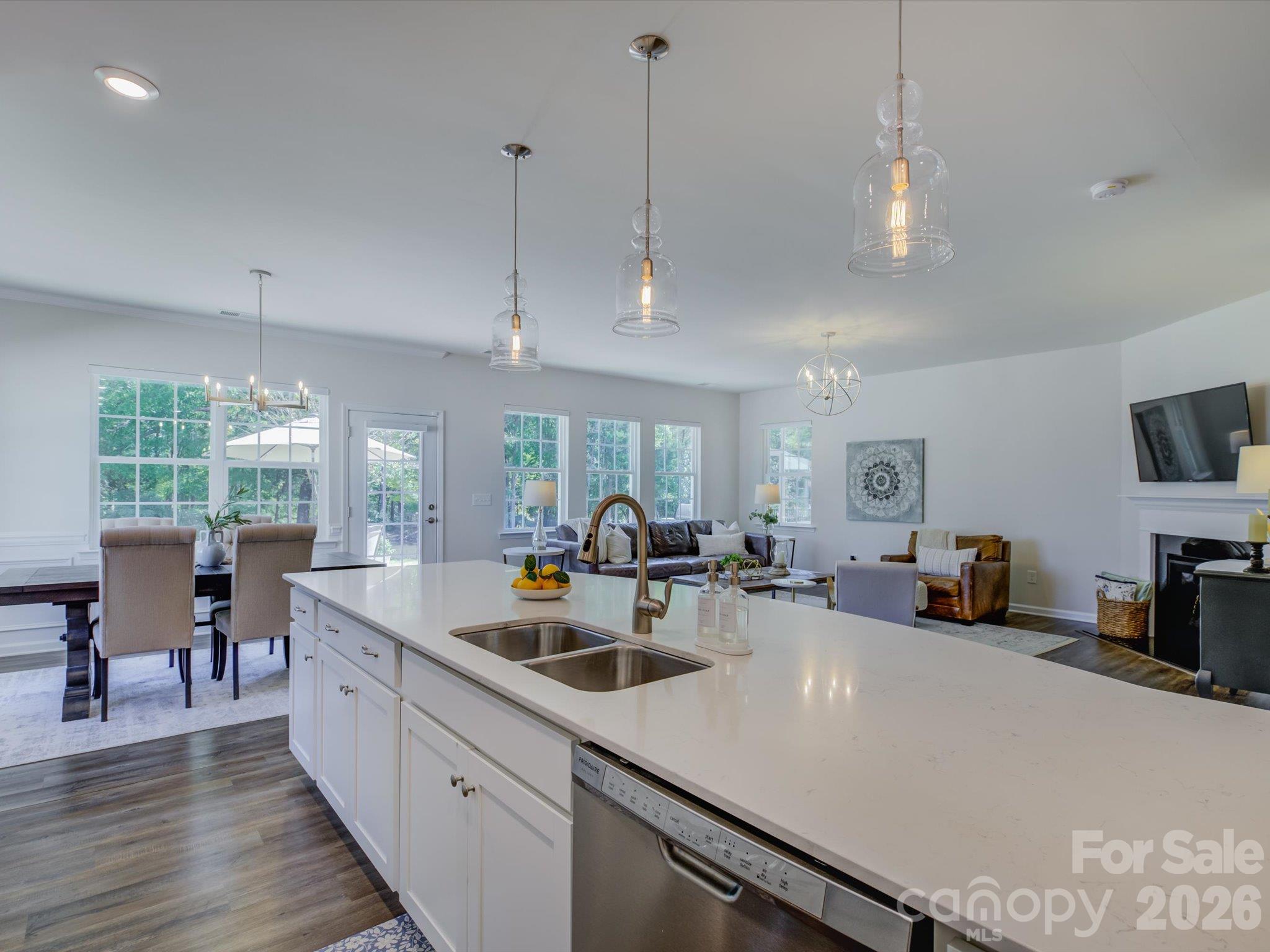 Single Family Residence at 12537 Belmont Mansion Drive, Charlotte, photo 9 of 51