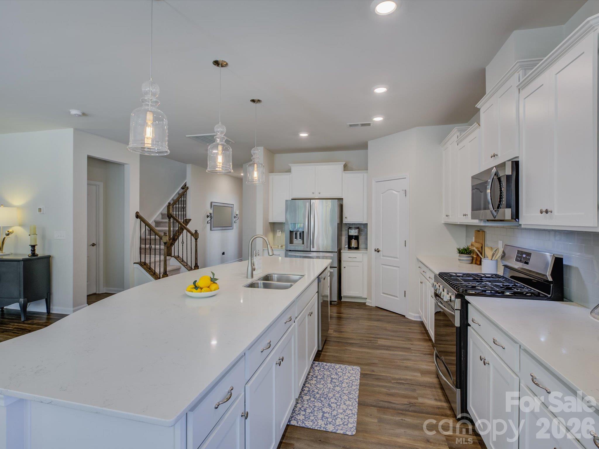 Single Family Residence at 12537 Belmont Mansion Drive, Charlotte, photo 10 of 51