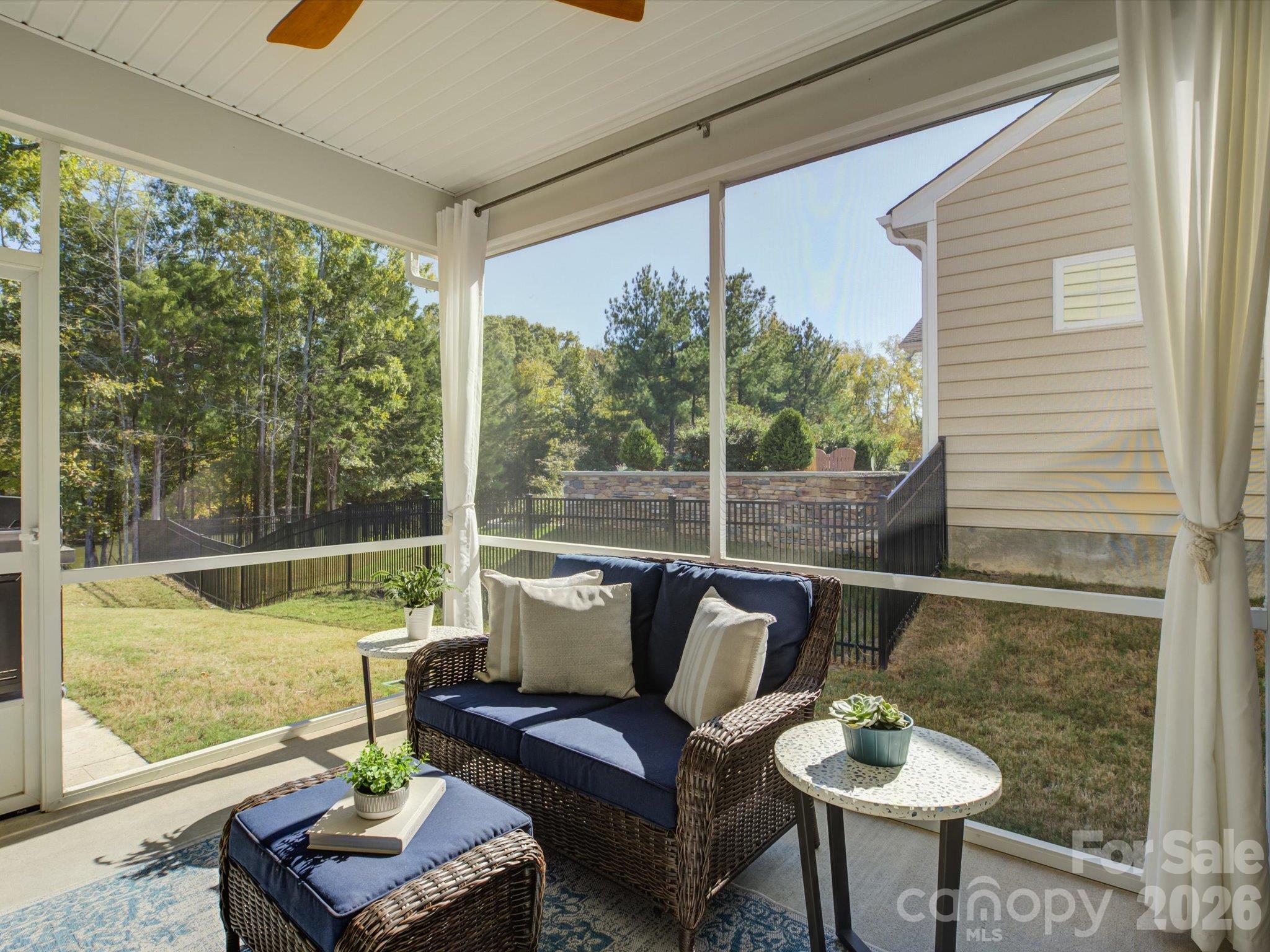 Single Family Residence at 12537 Belmont Mansion Drive, Charlotte, photo 21 of 51