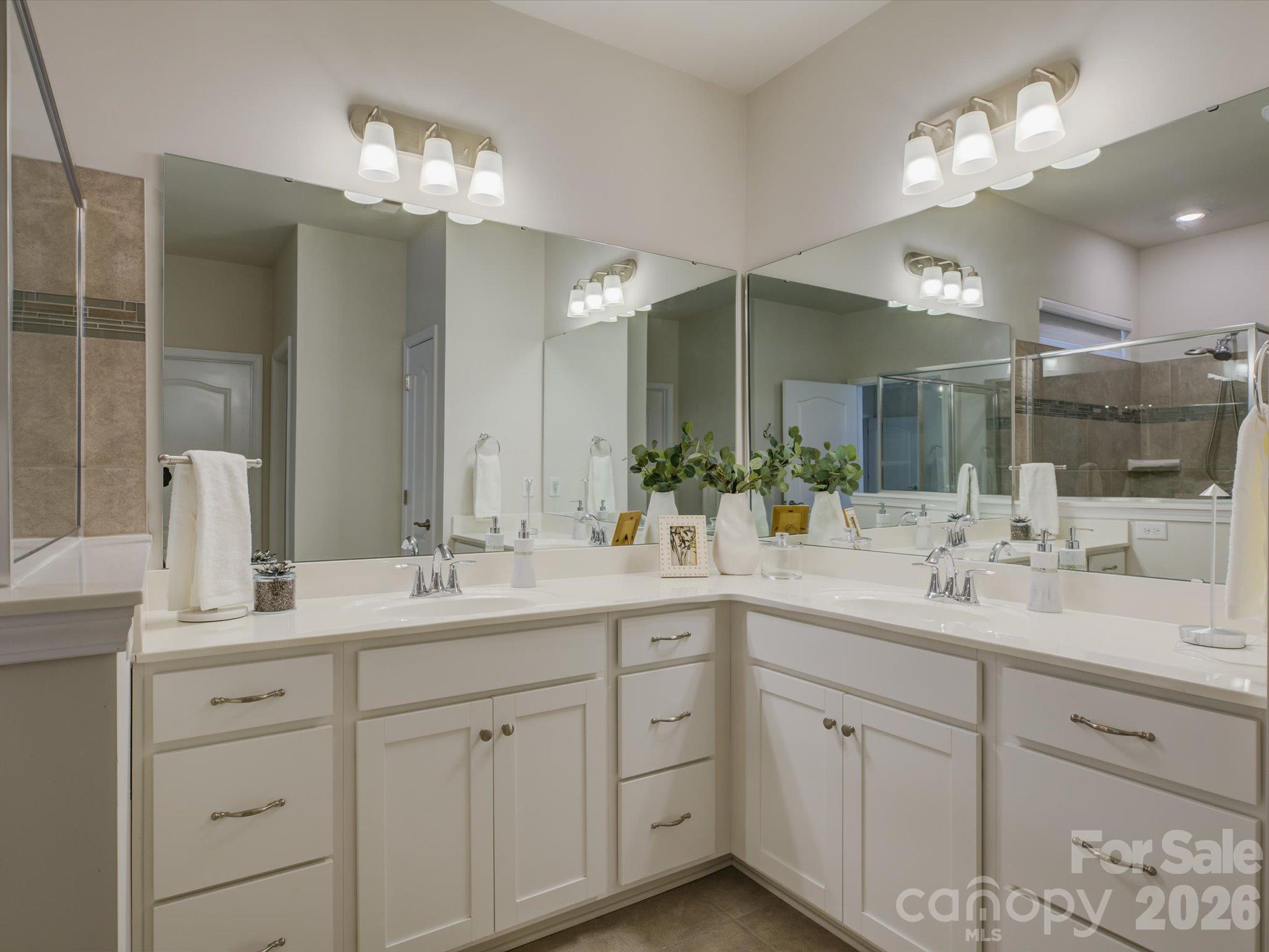 Single Family Residence at 12537 Belmont Mansion Drive, Charlotte, photo 23 of 51