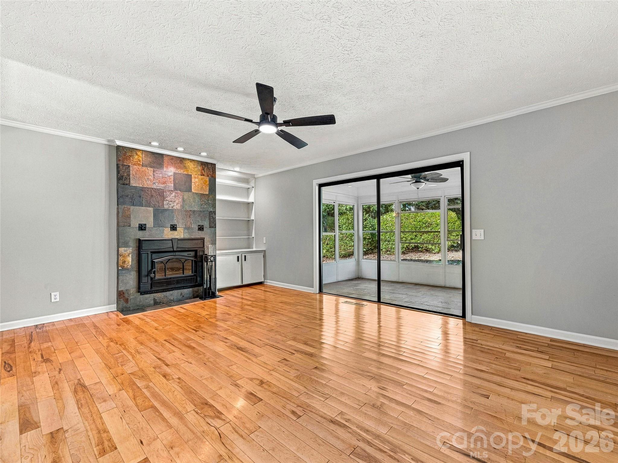 Wonderful Flow - 133 Kent Lane, Hendersonville