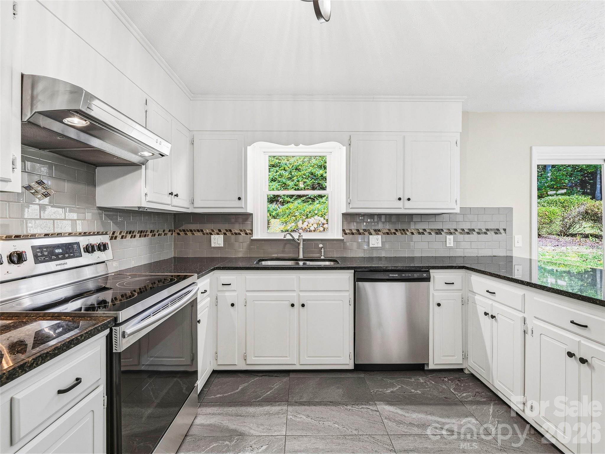 Ample Counter Space - 133 Kent Lane, Hendersonville