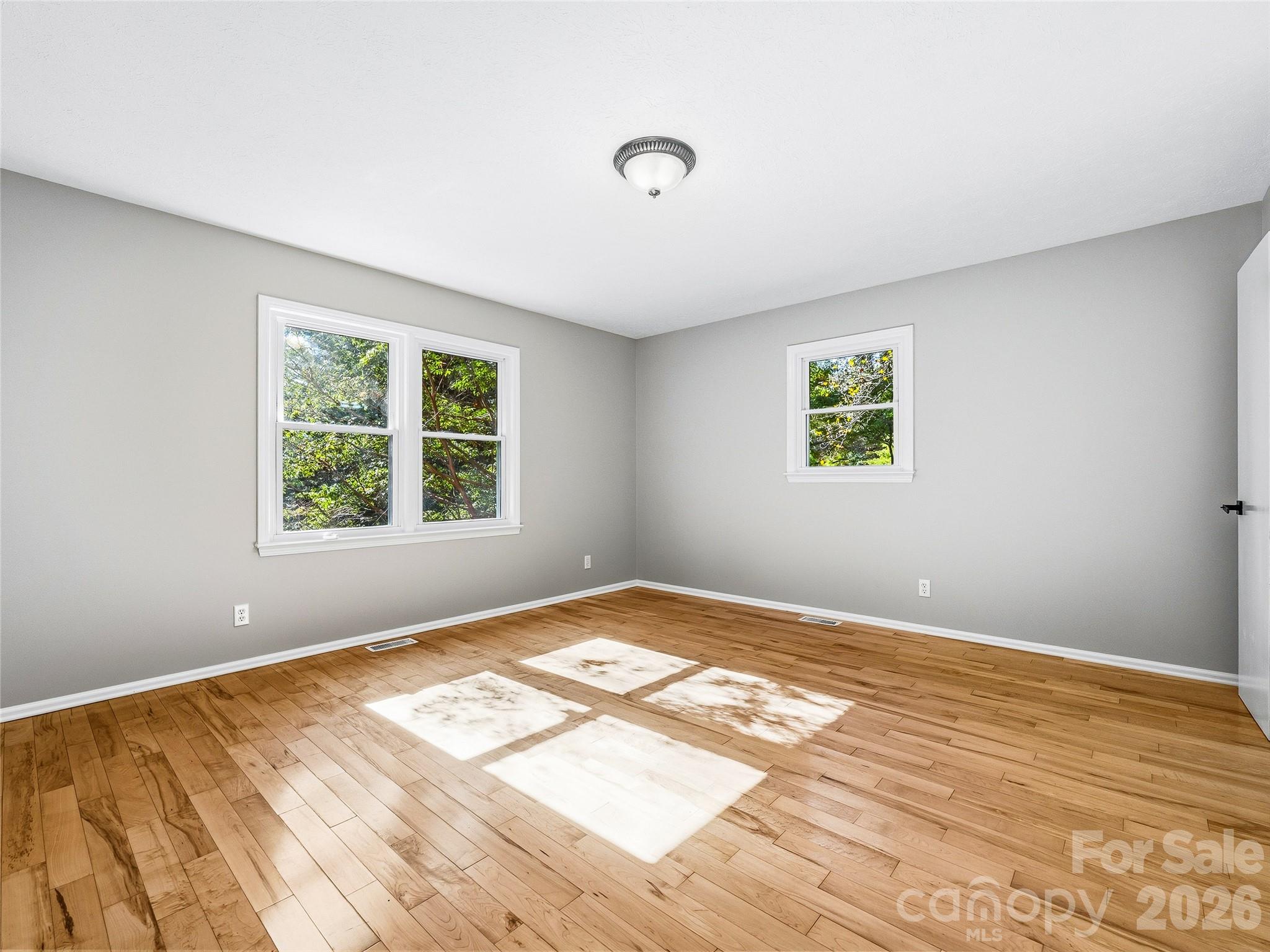 Spacious Primary Bedroom - 133 Kent Lane, Hendersonville
