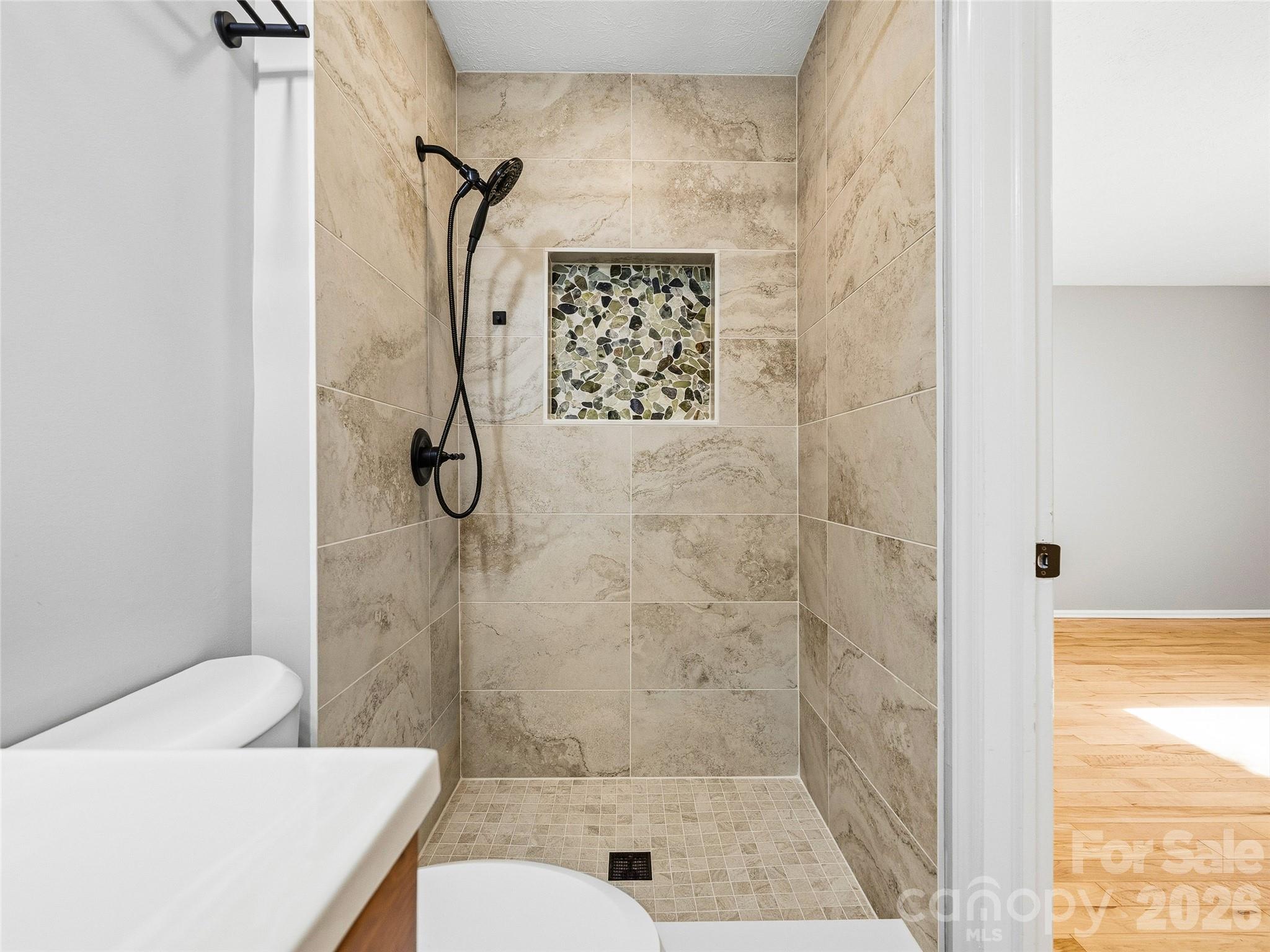 Step-in Shower with Tile Surround - 133 Kent Lane, Hendersonville